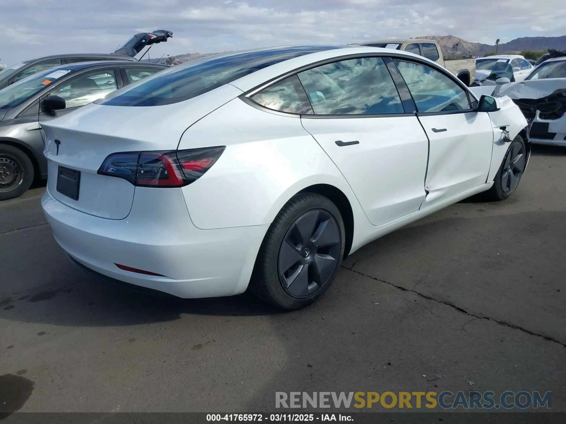 4 fotografías del automóvil dañado 5YJ3E1EA5PF554510 TESLA MODEL 3 2023