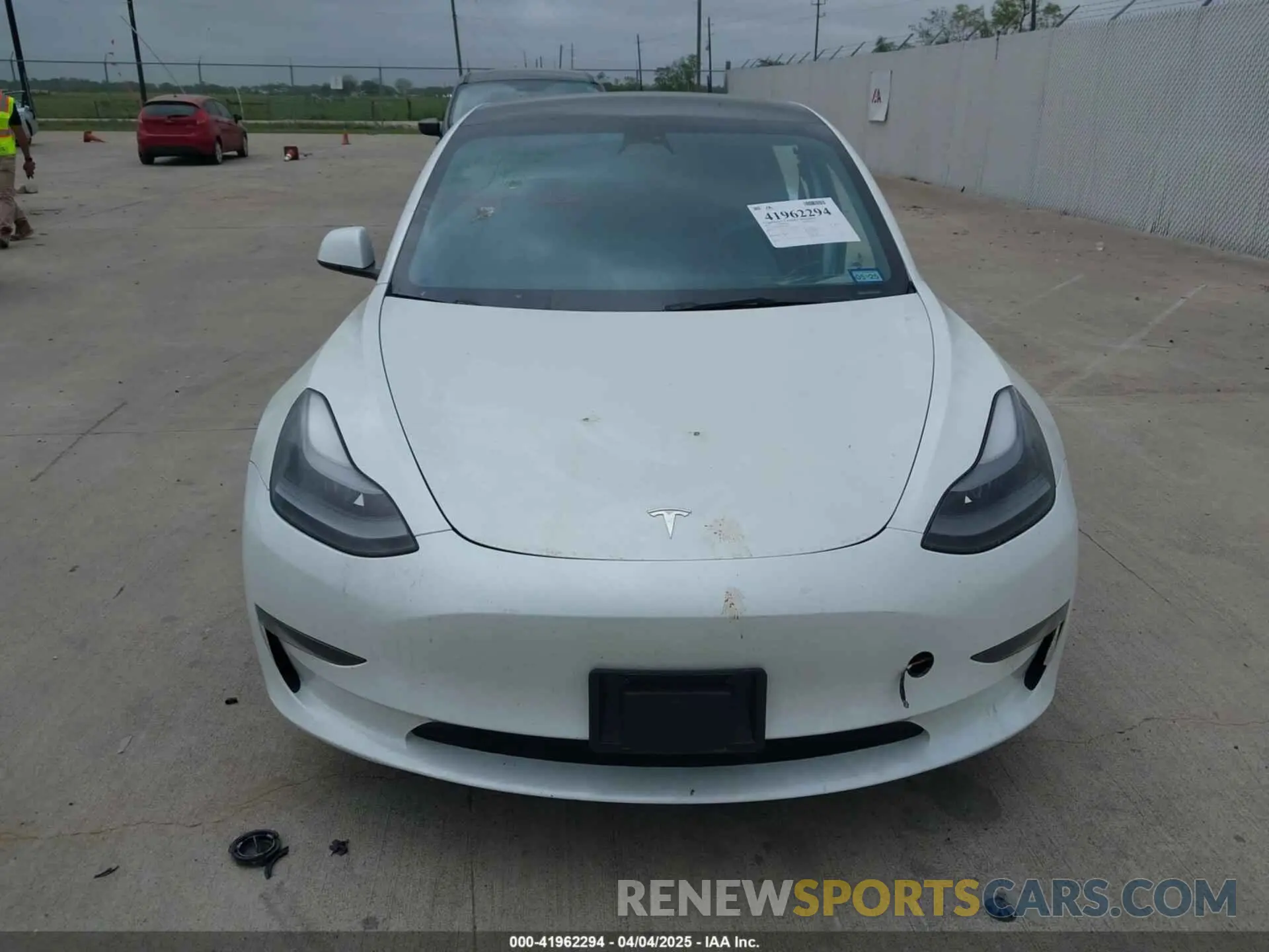 12 fotografías del automóvil dañado 5YJ3E1EA5PF556645 TESLA MODEL 3 2023