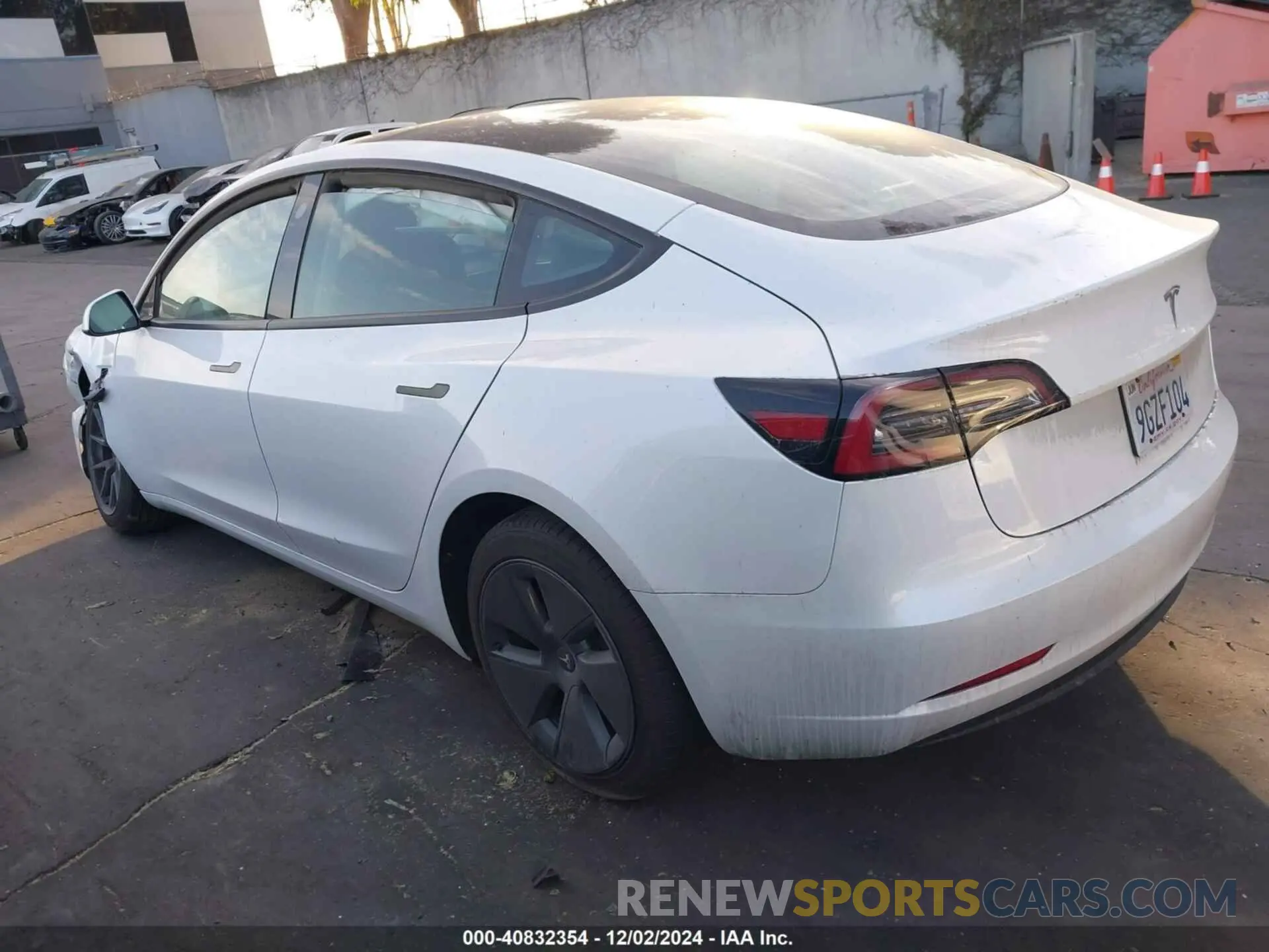3 fotografías del automóvil dañado 5YJ3E1EA5PF572425 TESLA MODEL 3 2023