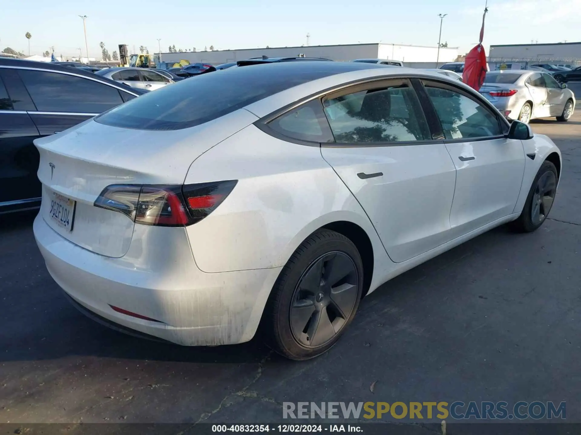 4 fotografías del automóvil dañado 5YJ3E1EA5PF572425 TESLA MODEL 3 2023