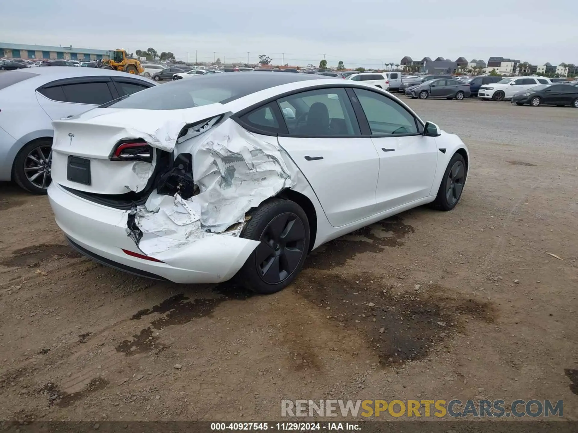4 fotografías del automóvil dañado 5YJ3E1EA5PF574689 TESLA MODEL 3 2023