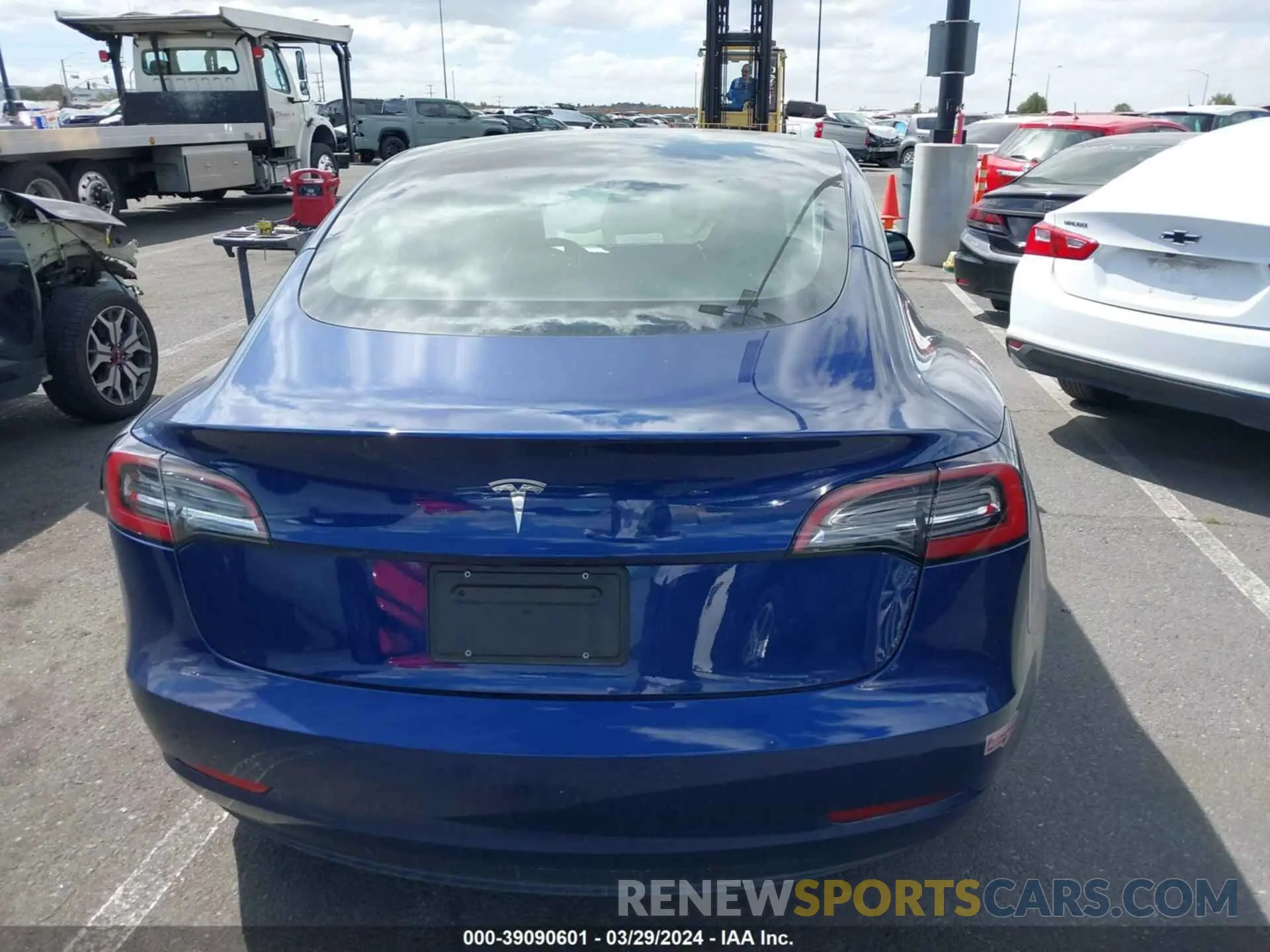 17 fotografías del automóvil dañado 5YJ3E1EA5PF593162 TESLA MODEL 3 2023