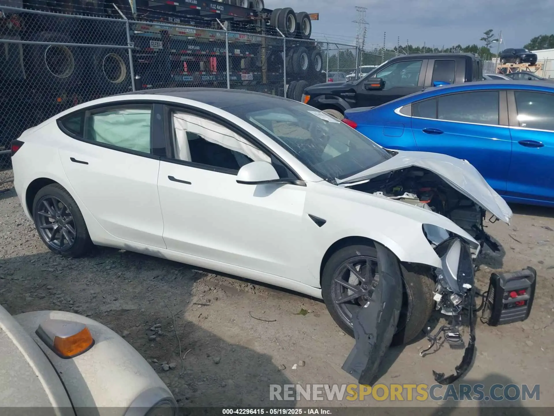 12 fotografías del automóvil dañado 5YJ3E1EA5PF599575 TESLA MODEL 3 2023