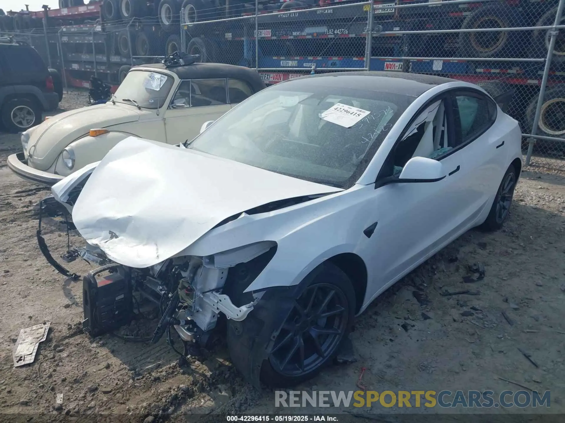 2 fotografías del automóvil dañado 5YJ3E1EA5PF599575 TESLA MODEL 3 2023