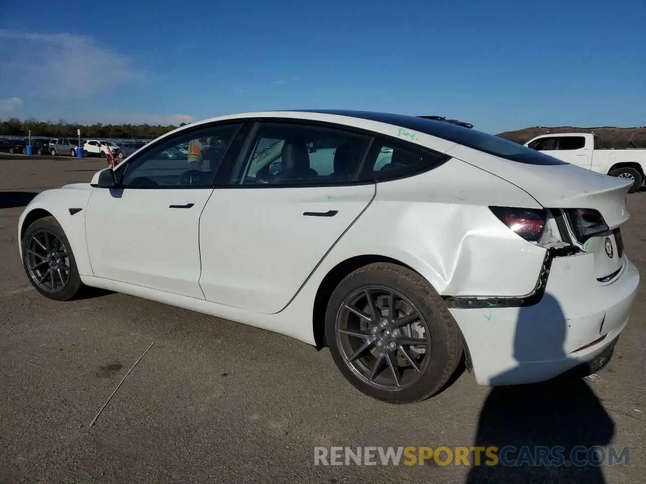 2 fotografías del automóvil dañado 5YJ3E1EA5PF638228 TESLA MODEL 3 2023