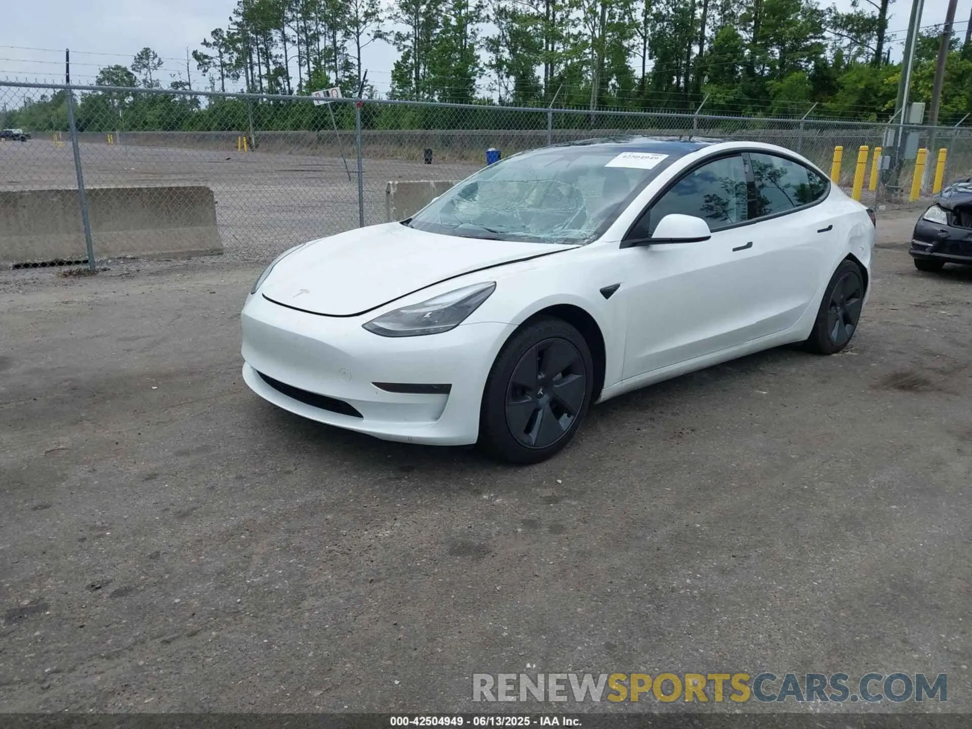 2 fotografías del automóvil dañado 5YJ3E1EA5PF663176 TESLA MODEL 3 2023