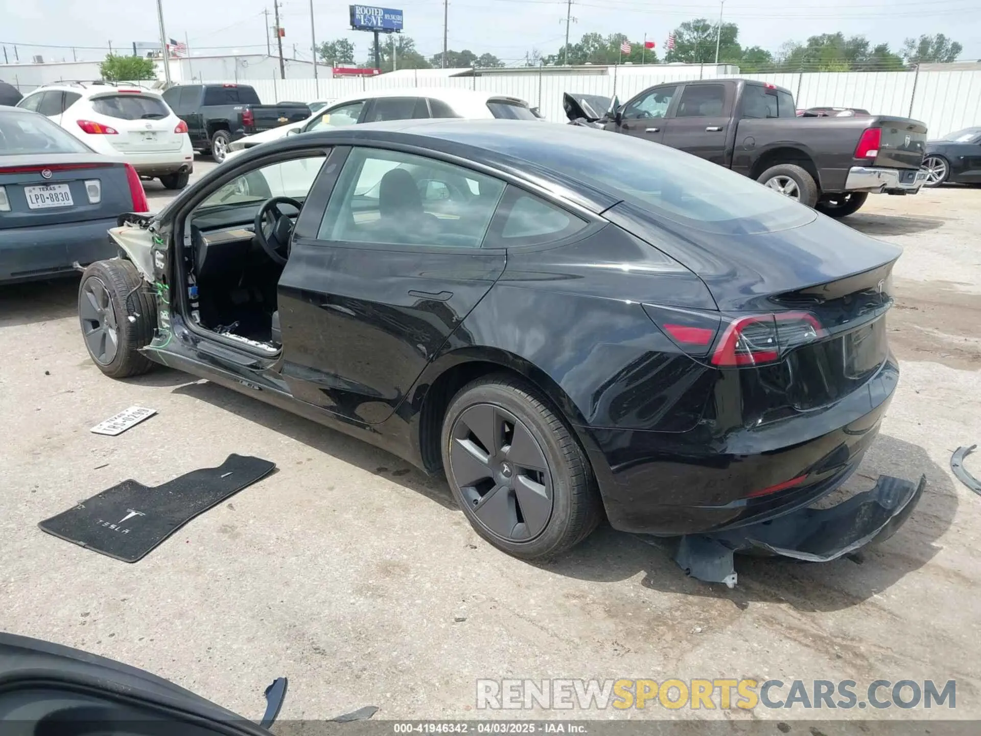 3 fotografías del automóvil dañado 5YJ3E1EA5PF677238 TESLA MODEL 3 2023
