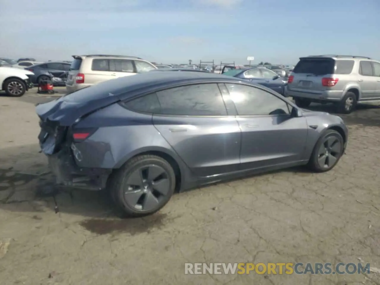 3 fotografías del automóvil dañado 5YJ3E1EA5PF679135 TESLA MODEL 3 2023