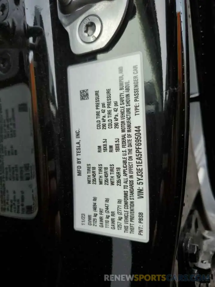 14 fotografías del automóvil dañado 5YJ3E1EA5PF695044 TESLA MODEL 3 2023