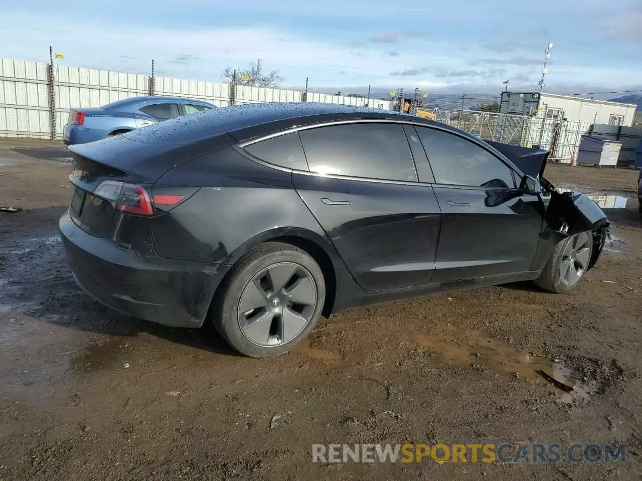 3 fotografías del automóvil dañado 5YJ3E1EA5PF695044 TESLA MODEL 3 2023
