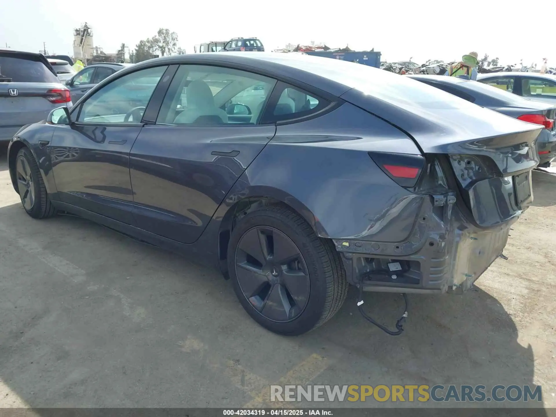 3 fotografías del automóvil dañado 5YJ3E1EA5PF700307 TESLA MODEL 3 2023