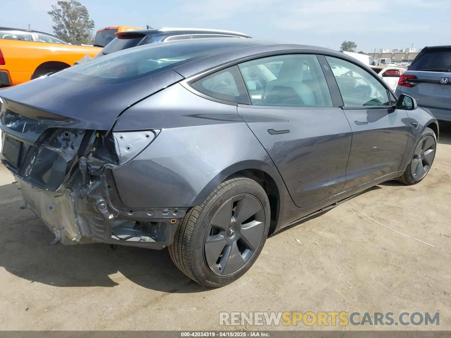 4 fotografías del automóvil dañado 5YJ3E1EA5PF700307 TESLA MODEL 3 2023