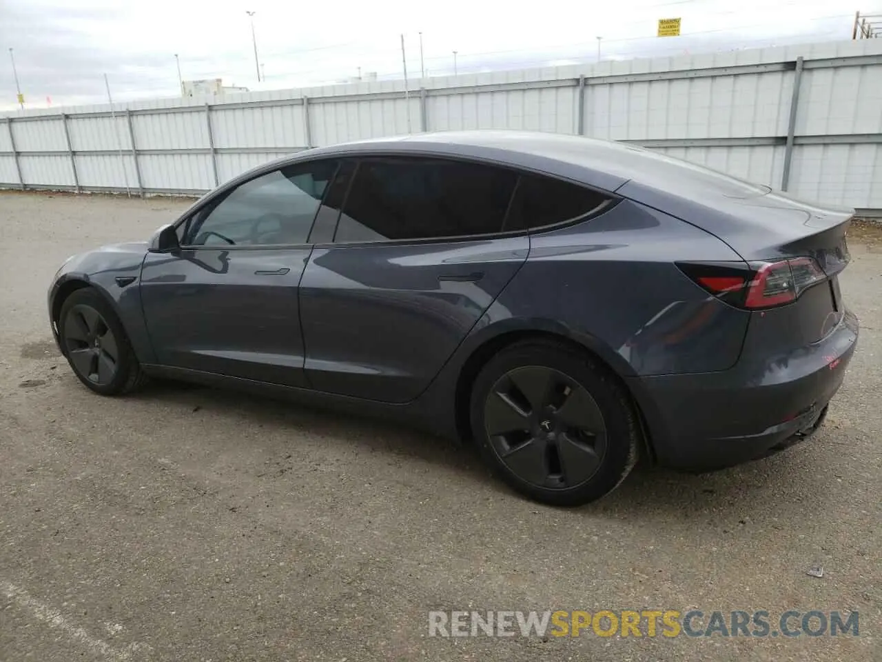 2 fotografías del automóvil dañado 5YJ3E1EA5PF705359 TESLA MODEL 3 2023