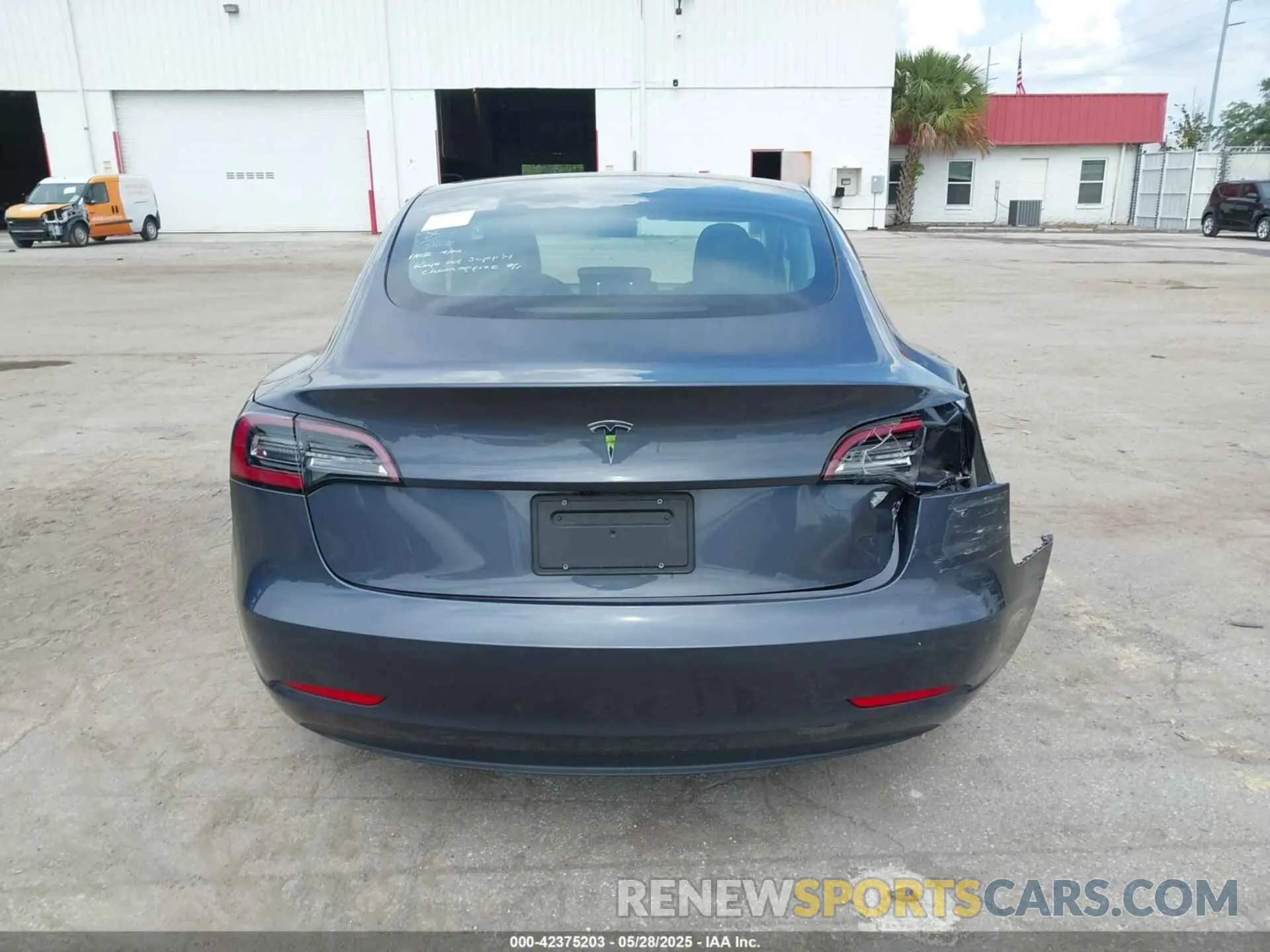 17 fotografías del automóvil dañado 5YJ3E1EA6PF435672 TESLA MODEL 3 2023
