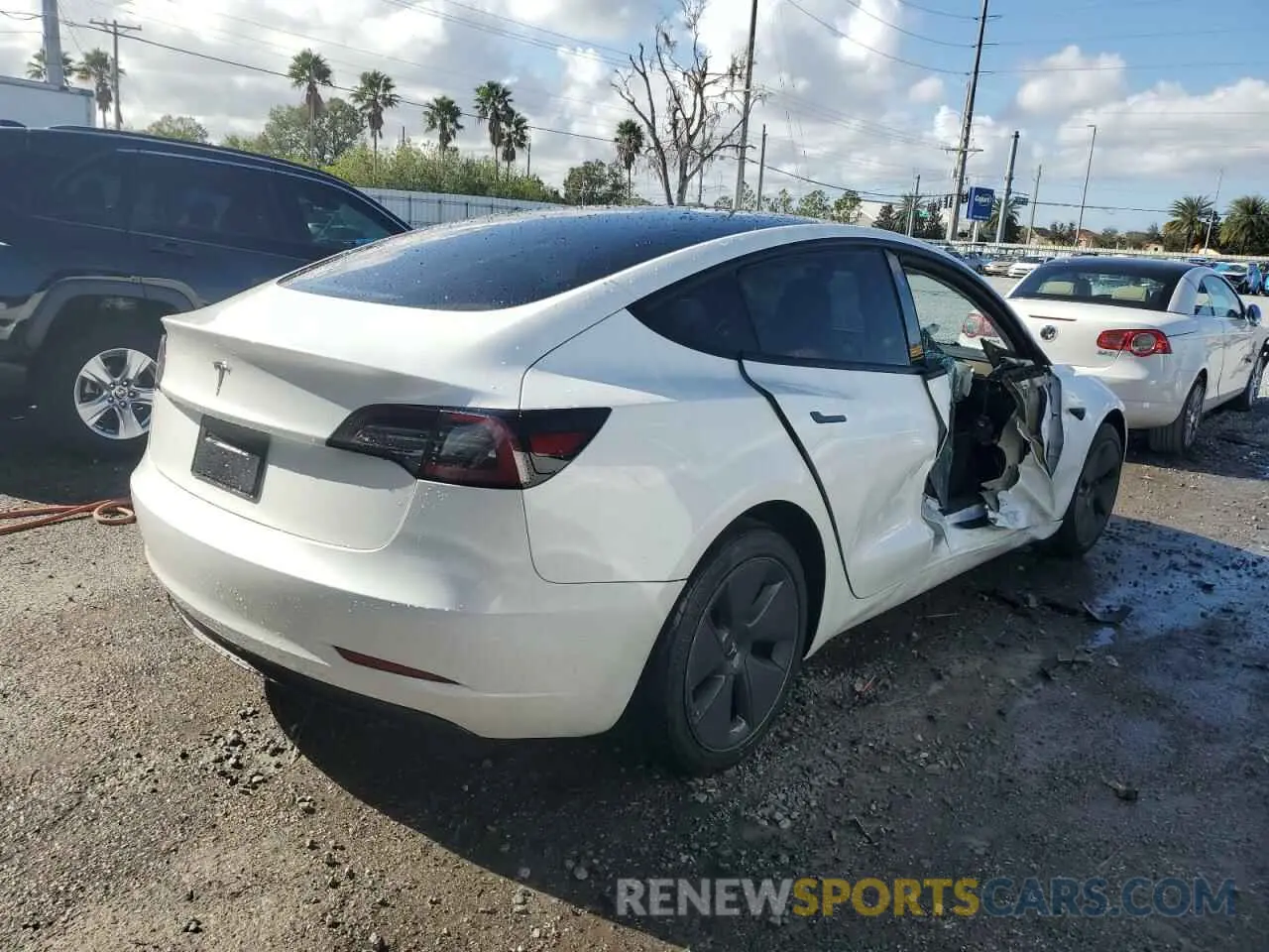 3 fotografías del automóvil dañado 5YJ3E1EA6PF451600 TESLA MODEL 3 2023