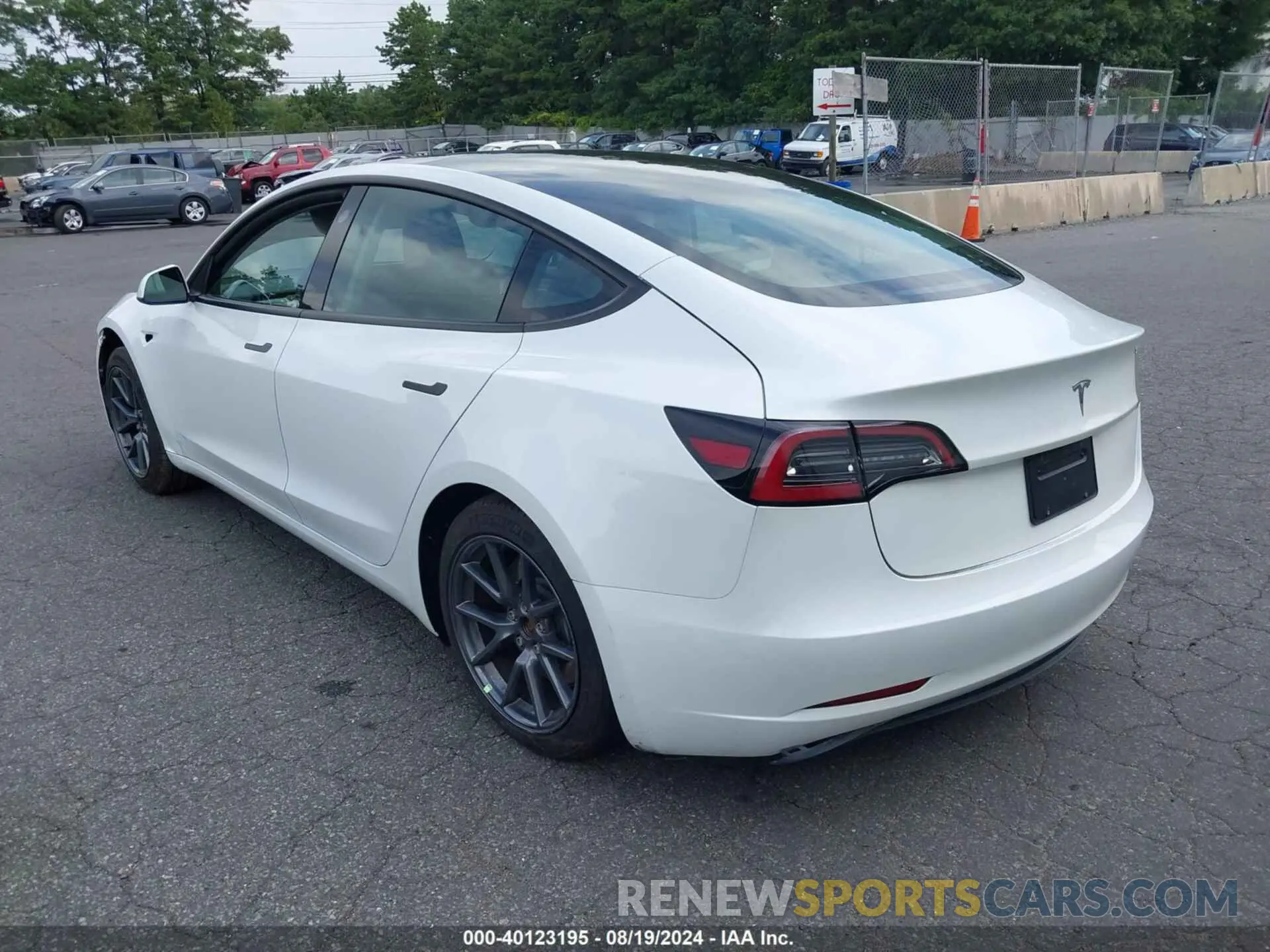 3 fotografías del automóvil dañado 5YJ3E1EA6PF509527 TESLA MODEL 3 2023