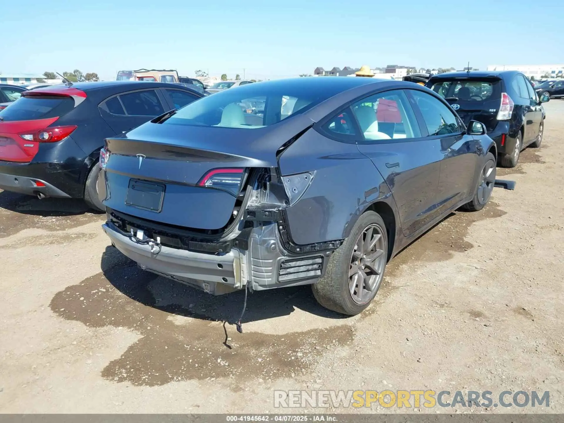4 fotografías del automóvil dañado 5YJ3E1EA6PF514744 TESLA MODEL 3 2023
