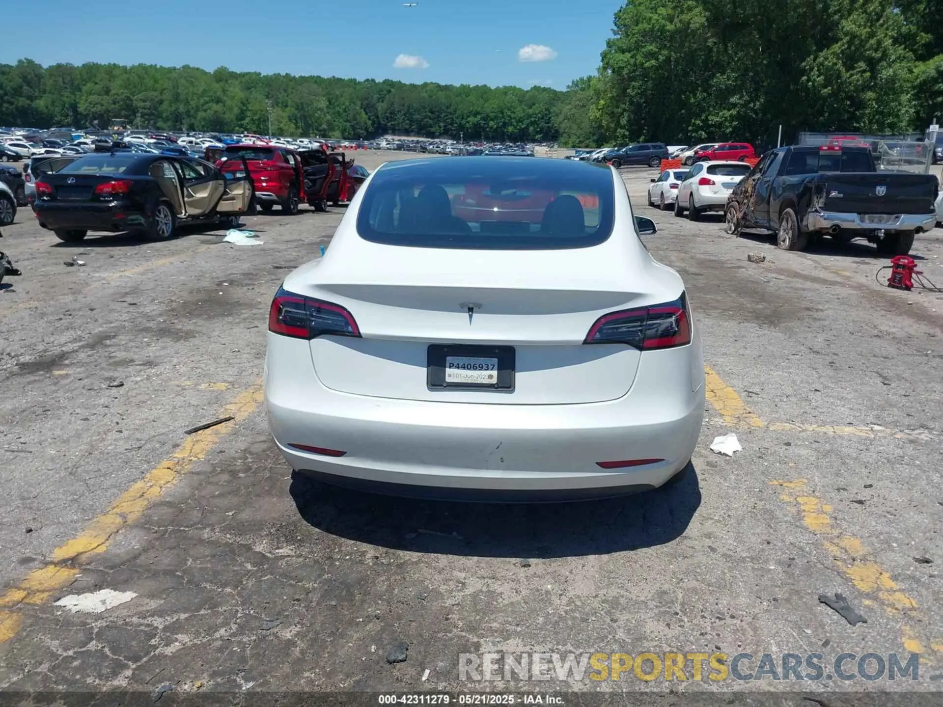 16 fotografías del automóvil dañado 5YJ3E1EA6PF550594 TESLA MODEL 3 2023