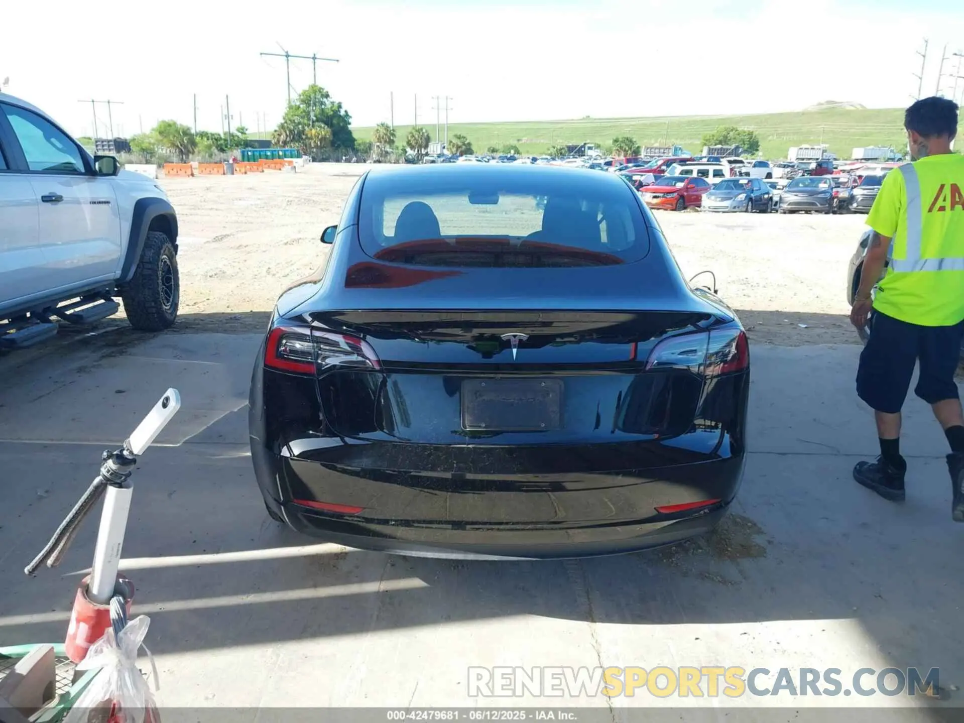 16 fotografías del automóvil dañado 5YJ3E1EA6PF574362 TESLA MODEL 3 2023