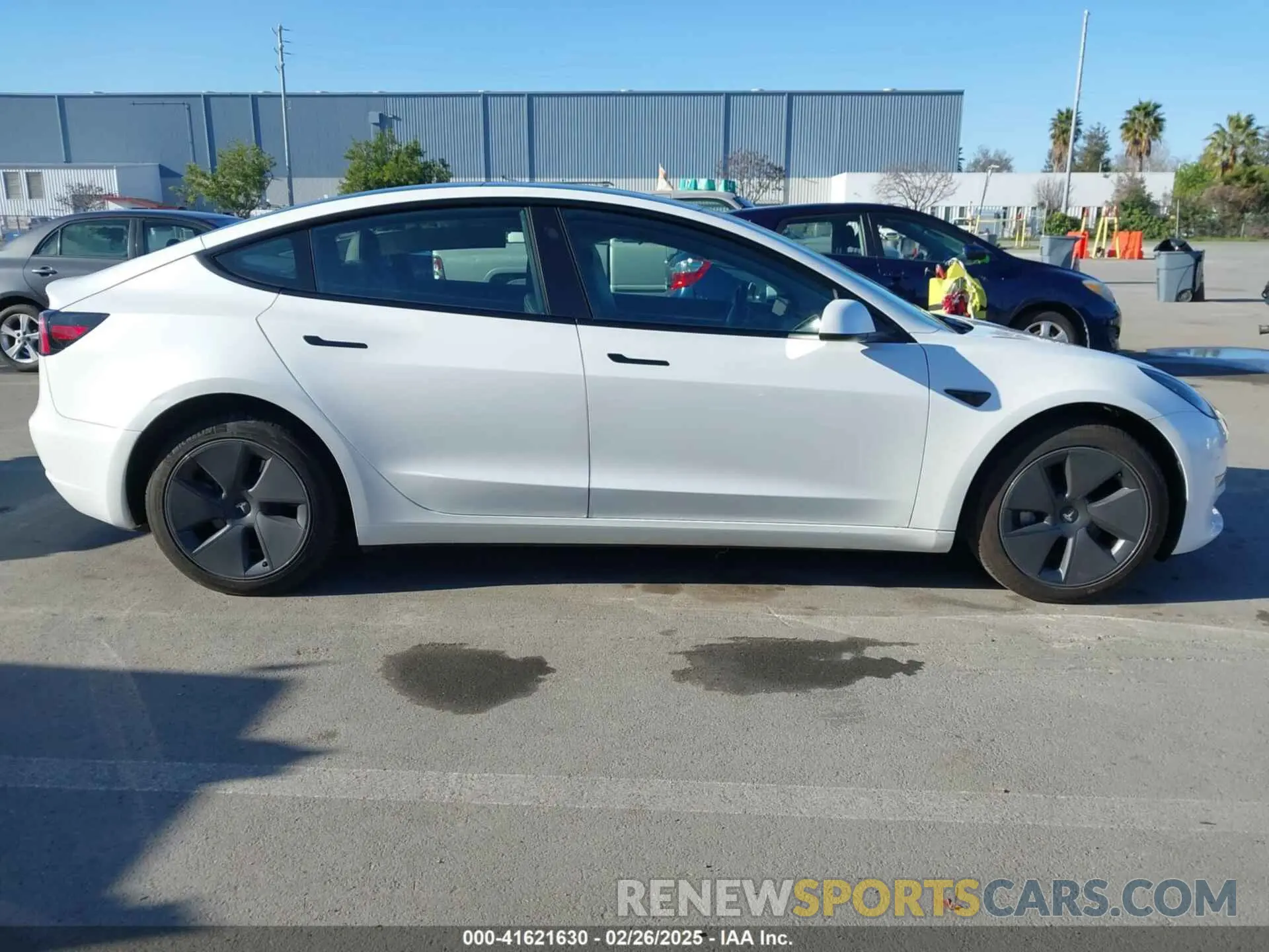 13 fotografías del automóvil dañado 5YJ3E1EA6PF606131 TESLA MODEL 3 2023
