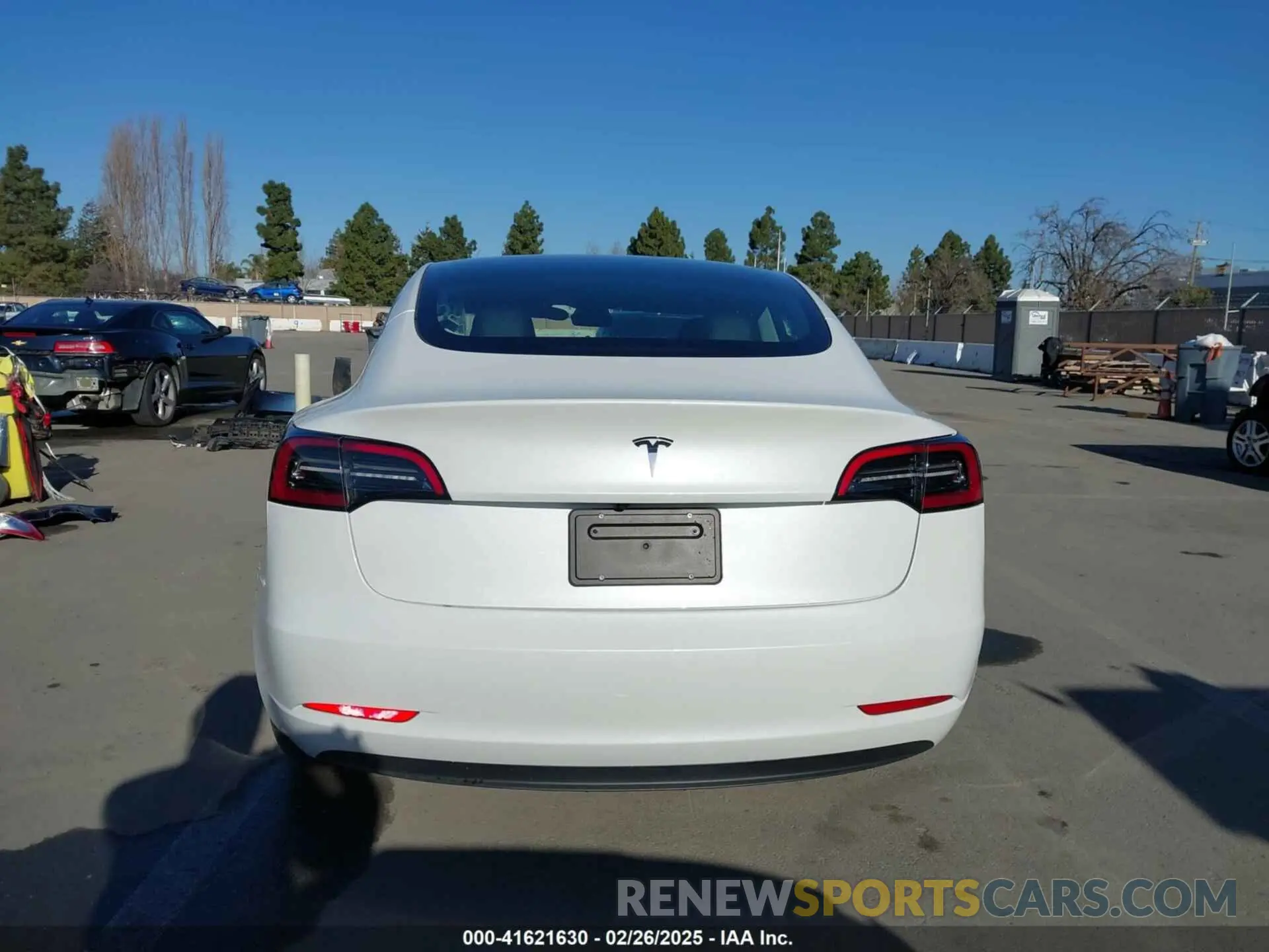 16 fotografías del automóvil dañado 5YJ3E1EA6PF606131 TESLA MODEL 3 2023