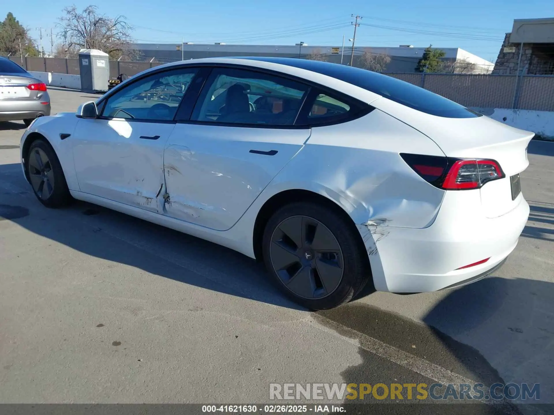 3 fotografías del automóvil dañado 5YJ3E1EA6PF606131 TESLA MODEL 3 2023