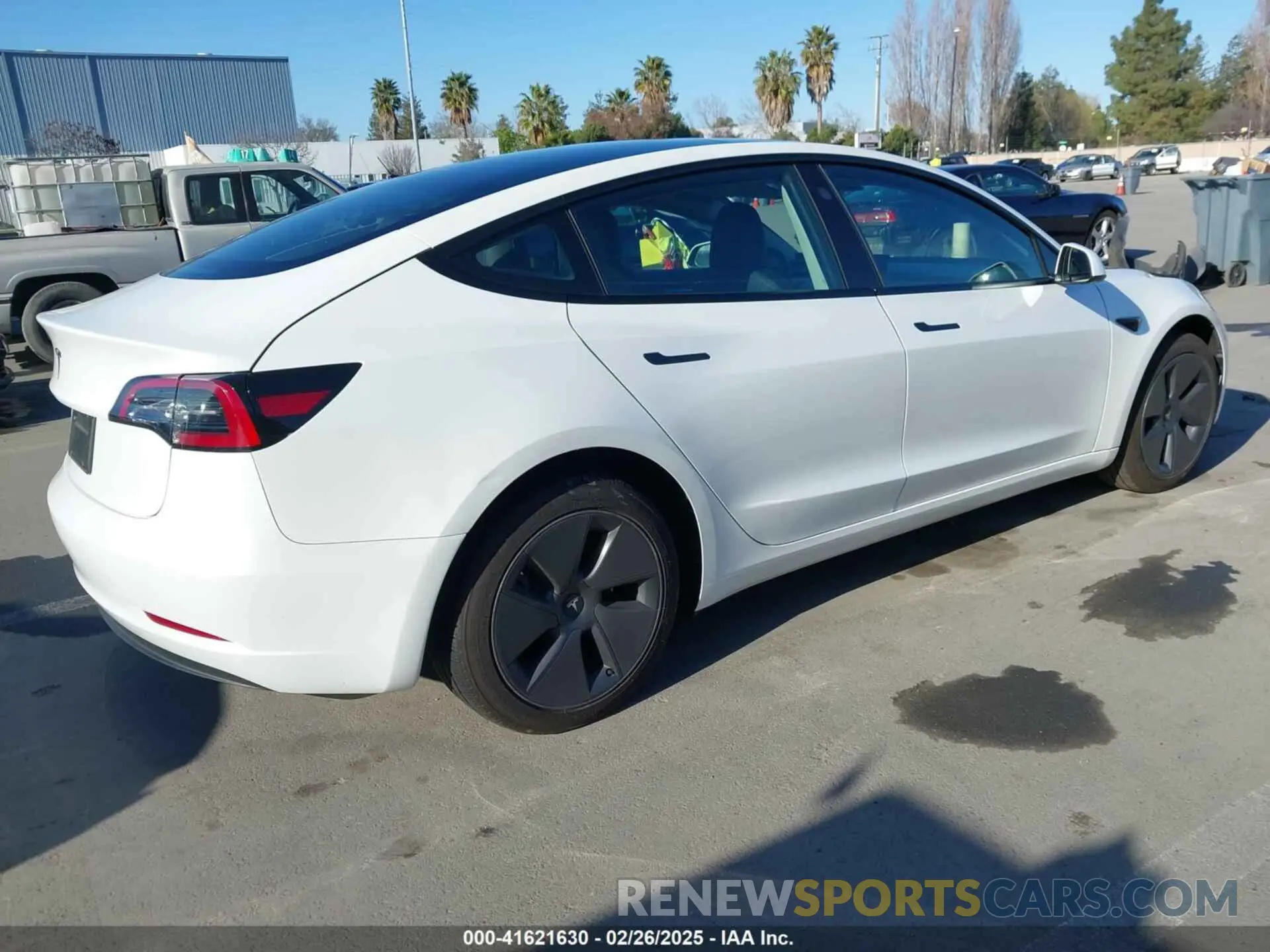 4 fotografías del automóvil dañado 5YJ3E1EA6PF606131 TESLA MODEL 3 2023