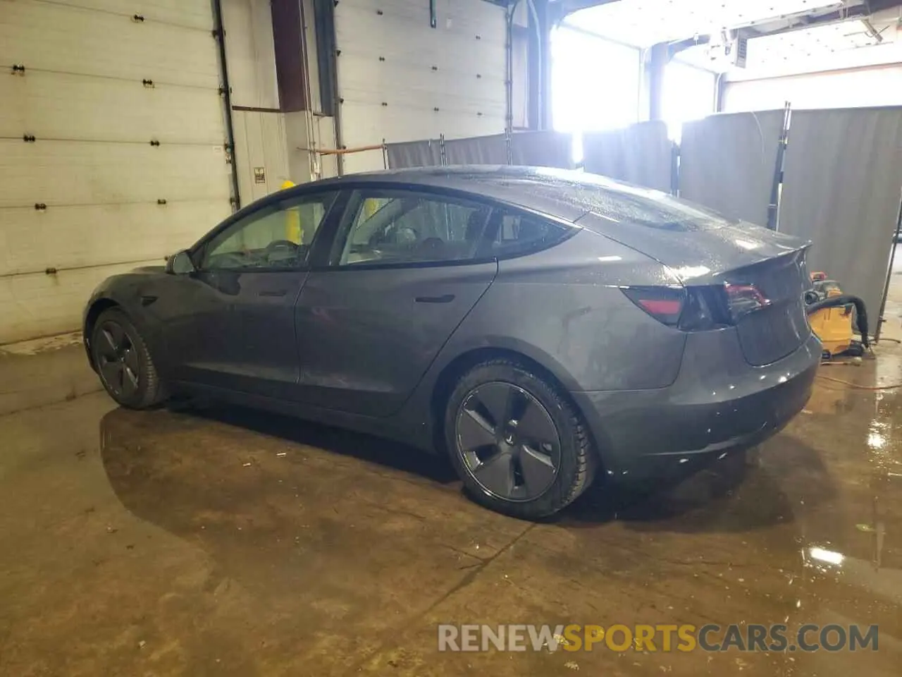 2 fotografías del automóvil dañado 5YJ3E1EA6PF651117 TESLA MODEL 3 2023