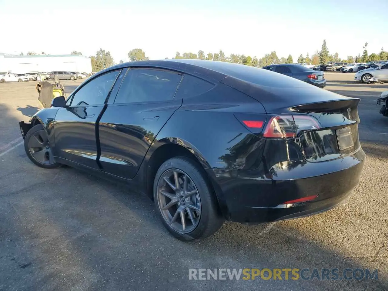2 fotografías del automóvil dañado 5YJ3E1EA6PF689155 TESLA MODEL 3 2023