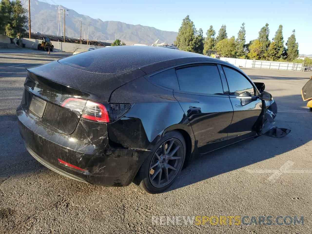 3 fotografías del automóvil dañado 5YJ3E1EA6PF689155 TESLA MODEL 3 2023