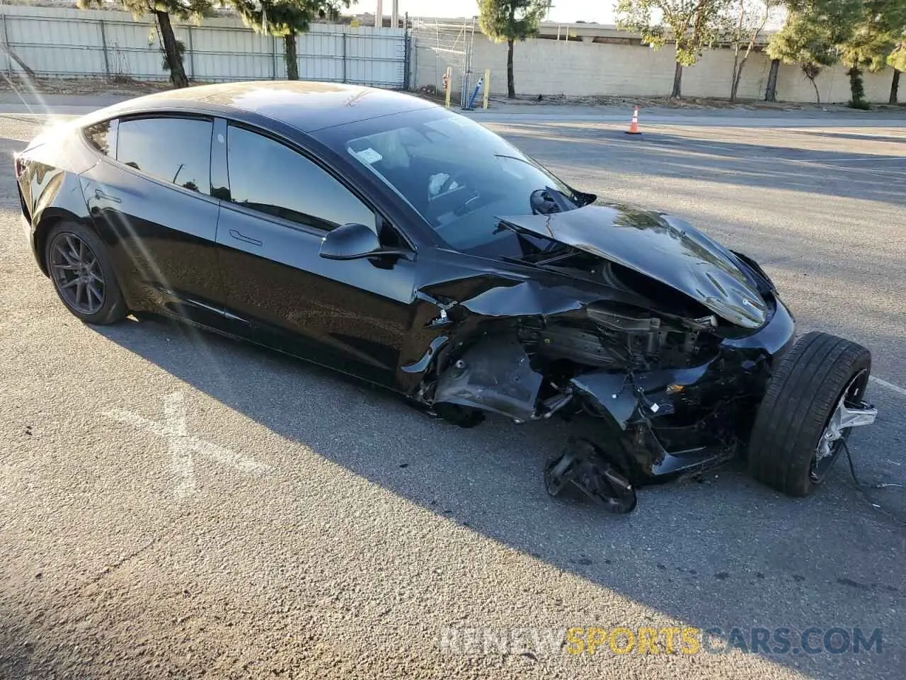 4 fotografías del automóvil dañado 5YJ3E1EA6PF689155 TESLA MODEL 3 2023