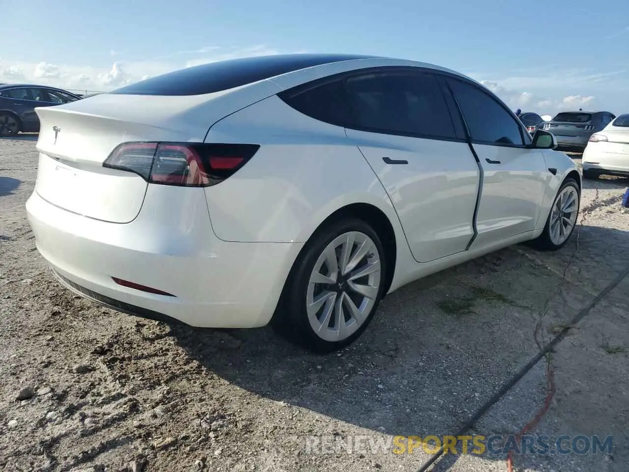 3 fotografías del automóvil dañado 5YJ3E1EA6PF691665 TESLA MODEL 3 2023