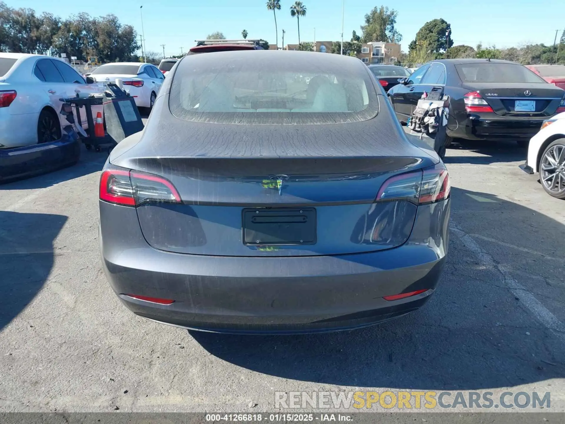 15 fotografías del automóvil dañado 5YJ3E1EA6PF698583 TESLA MODEL 3 2023