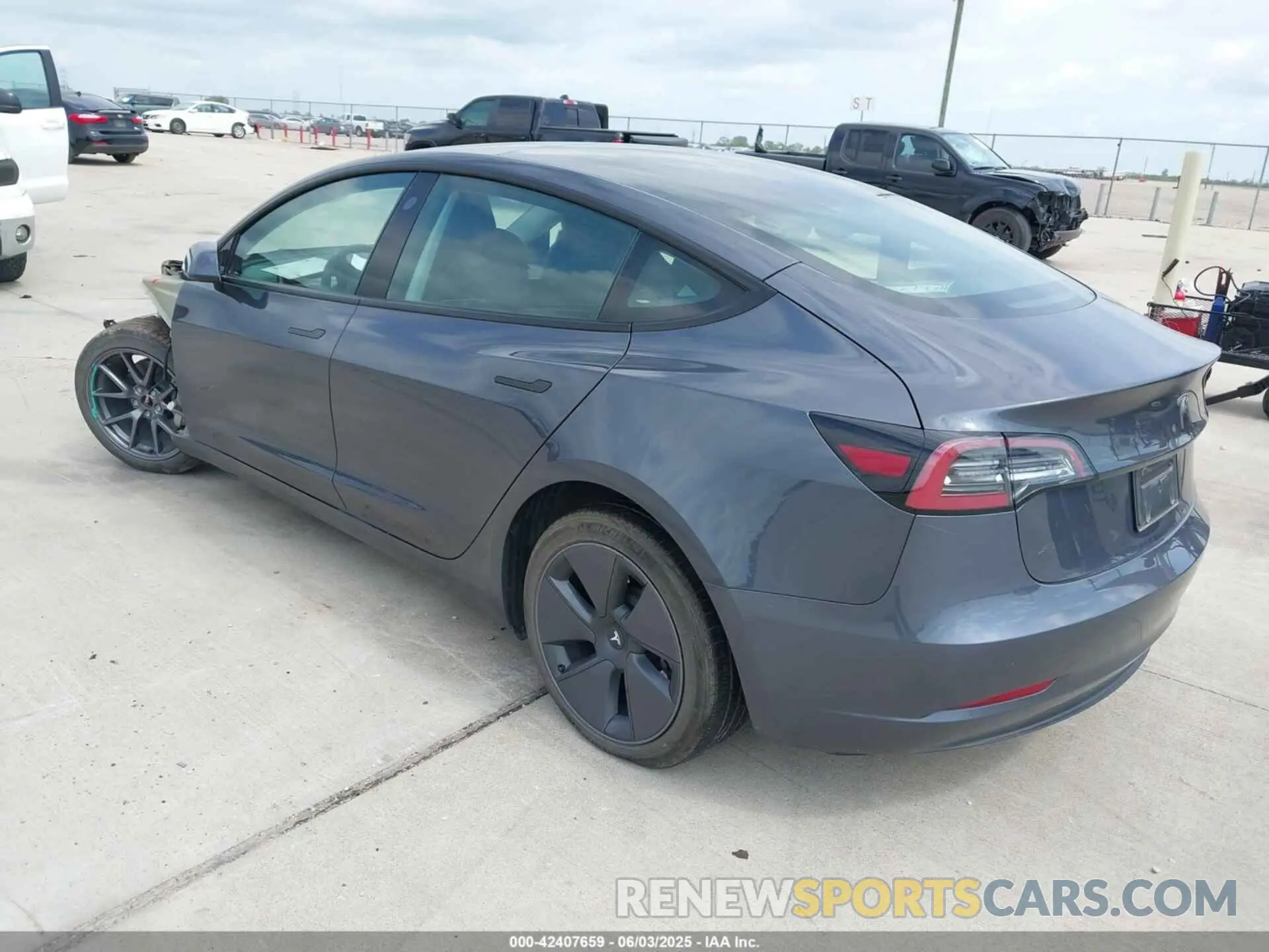 3 fotografías del automóvil dañado 5YJ3E1EA7PF417293 TESLA MODEL 3 2023