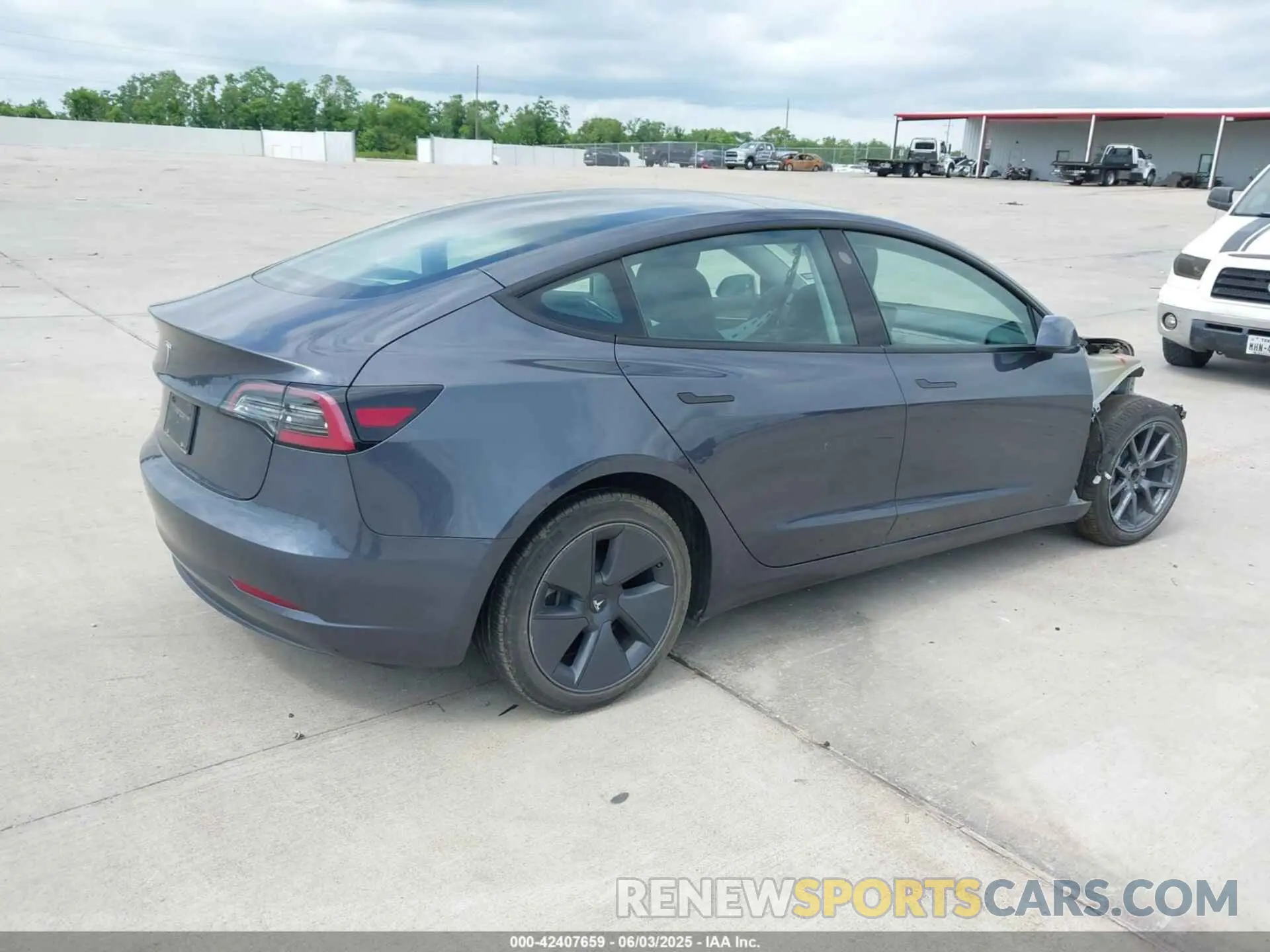 4 fotografías del automóvil dañado 5YJ3E1EA7PF417293 TESLA MODEL 3 2023