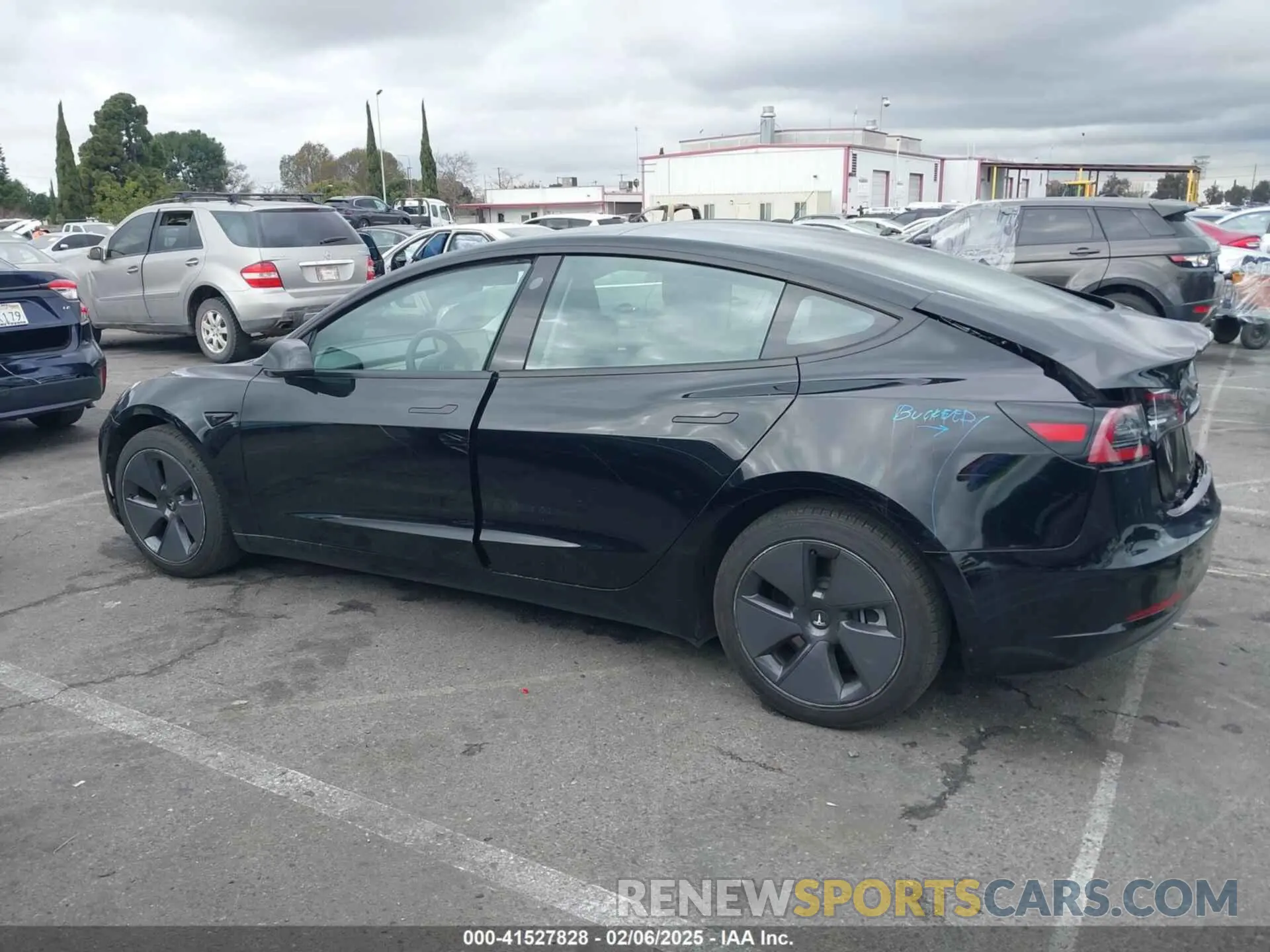 14 fotografías del automóvil dañado 5YJ3E1EA7PF425166 TESLA MODEL 3 2023