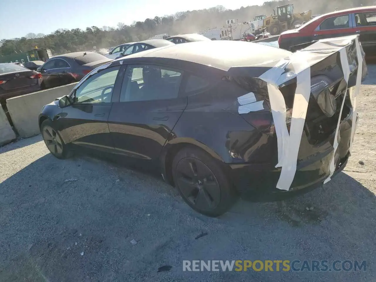 2 fotografías del automóvil dañado 5YJ3E1EA7PF437124 TESLA MODEL 3 2023
