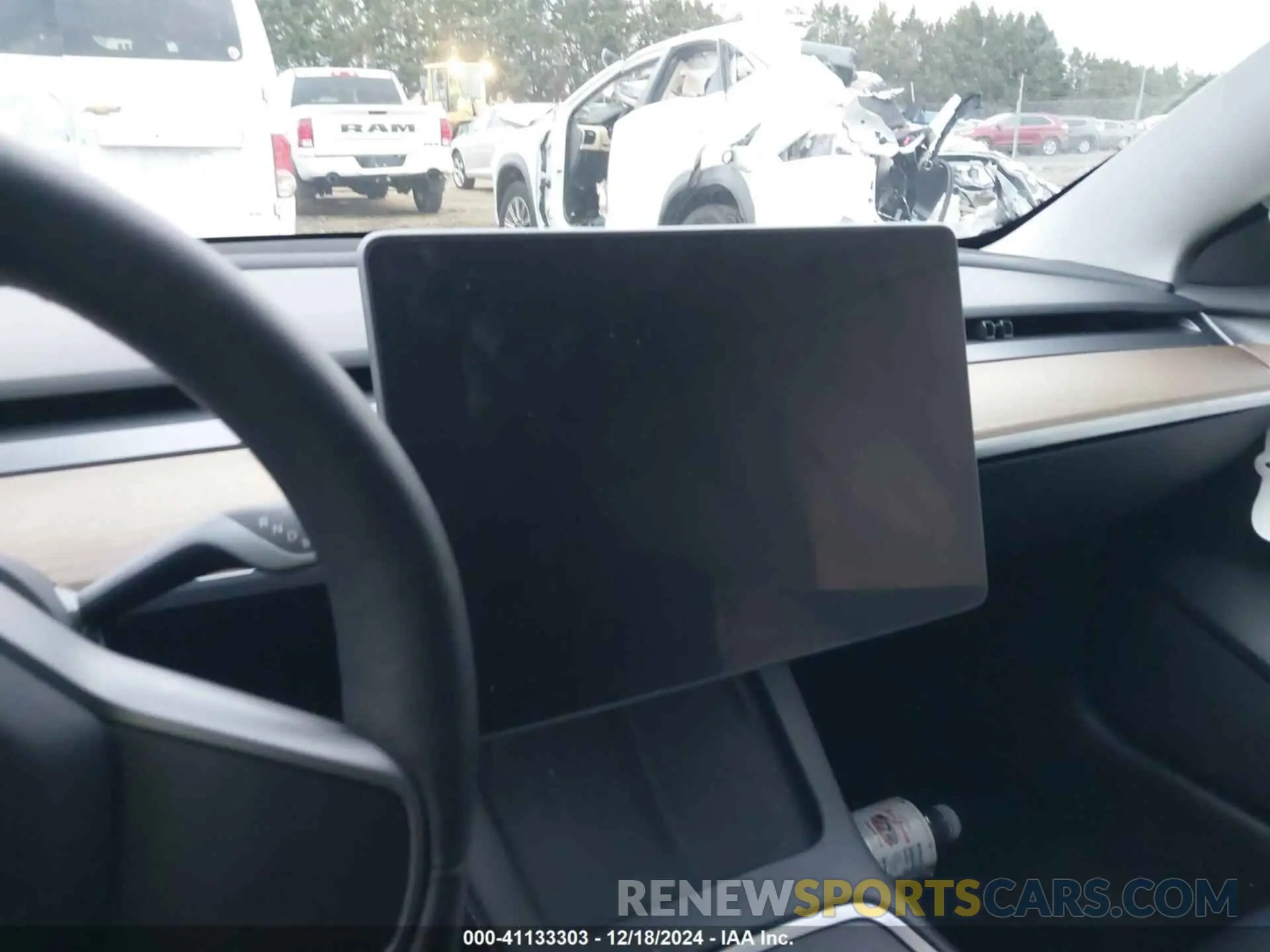 17 fotografías del automóvil dañado 5YJ3E1EA7PF446874 TESLA MODEL 3 2023