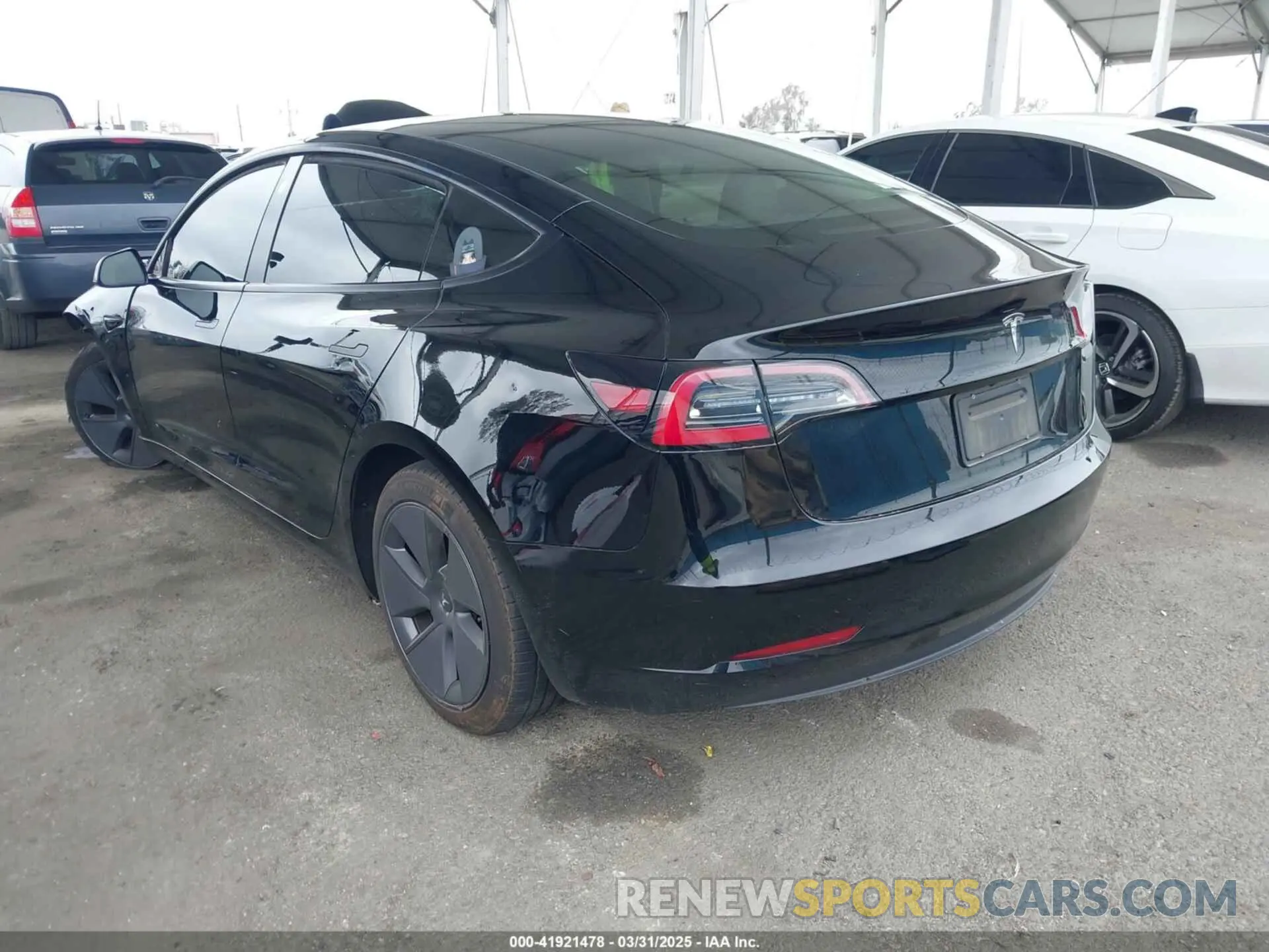 3 fotografías del automóvil dañado 5YJ3E1EA7PF473749 TESLA MODEL 3 2023