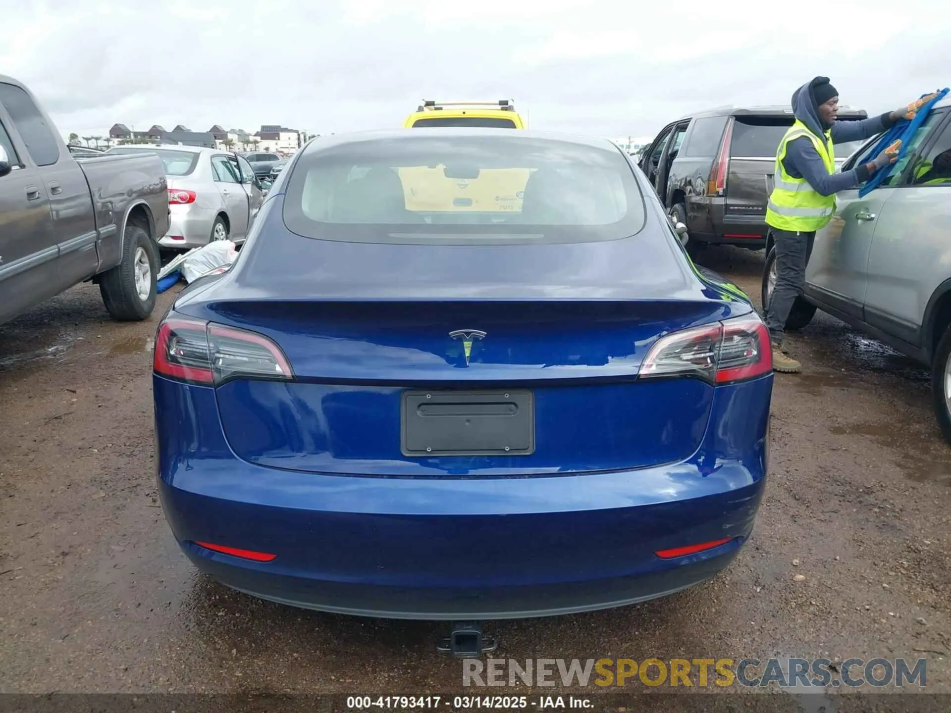 17 fotografías del automóvil dañado 5YJ3E1EA7PF560888 TESLA MODEL 3 2023