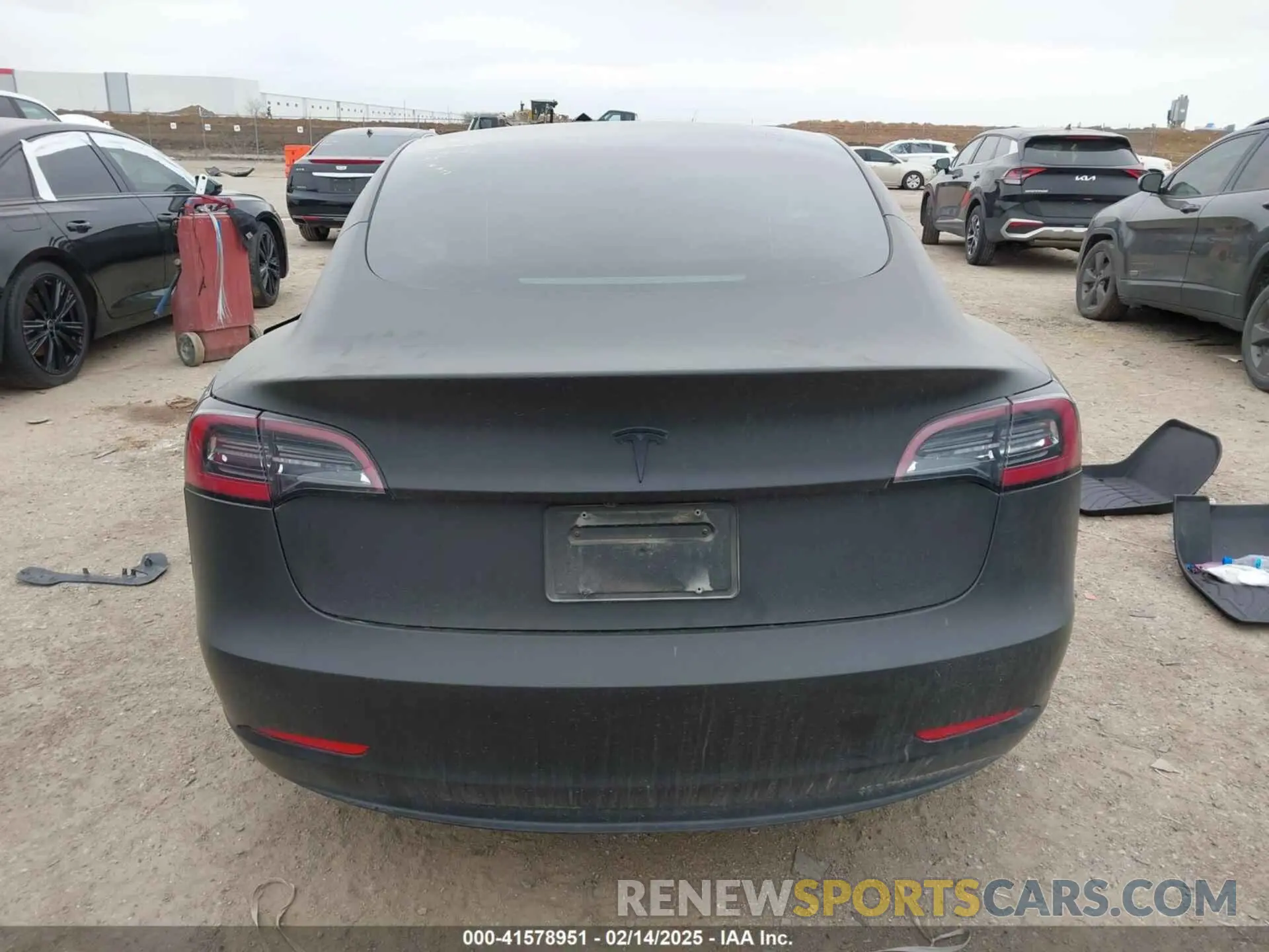 16 fotografías del automóvil dañado 5YJ3E1EA7PF563550 TESLA MODEL 3 2023