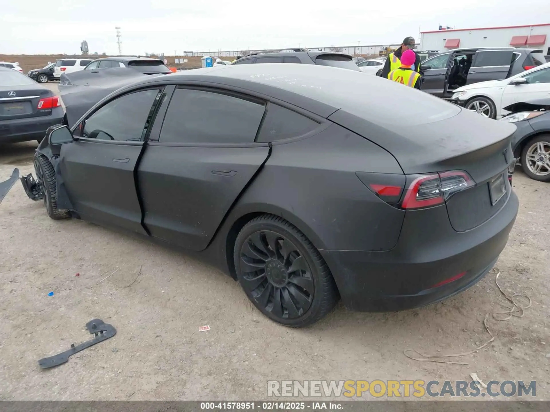3 fotografías del automóvil dañado 5YJ3E1EA7PF563550 TESLA MODEL 3 2023