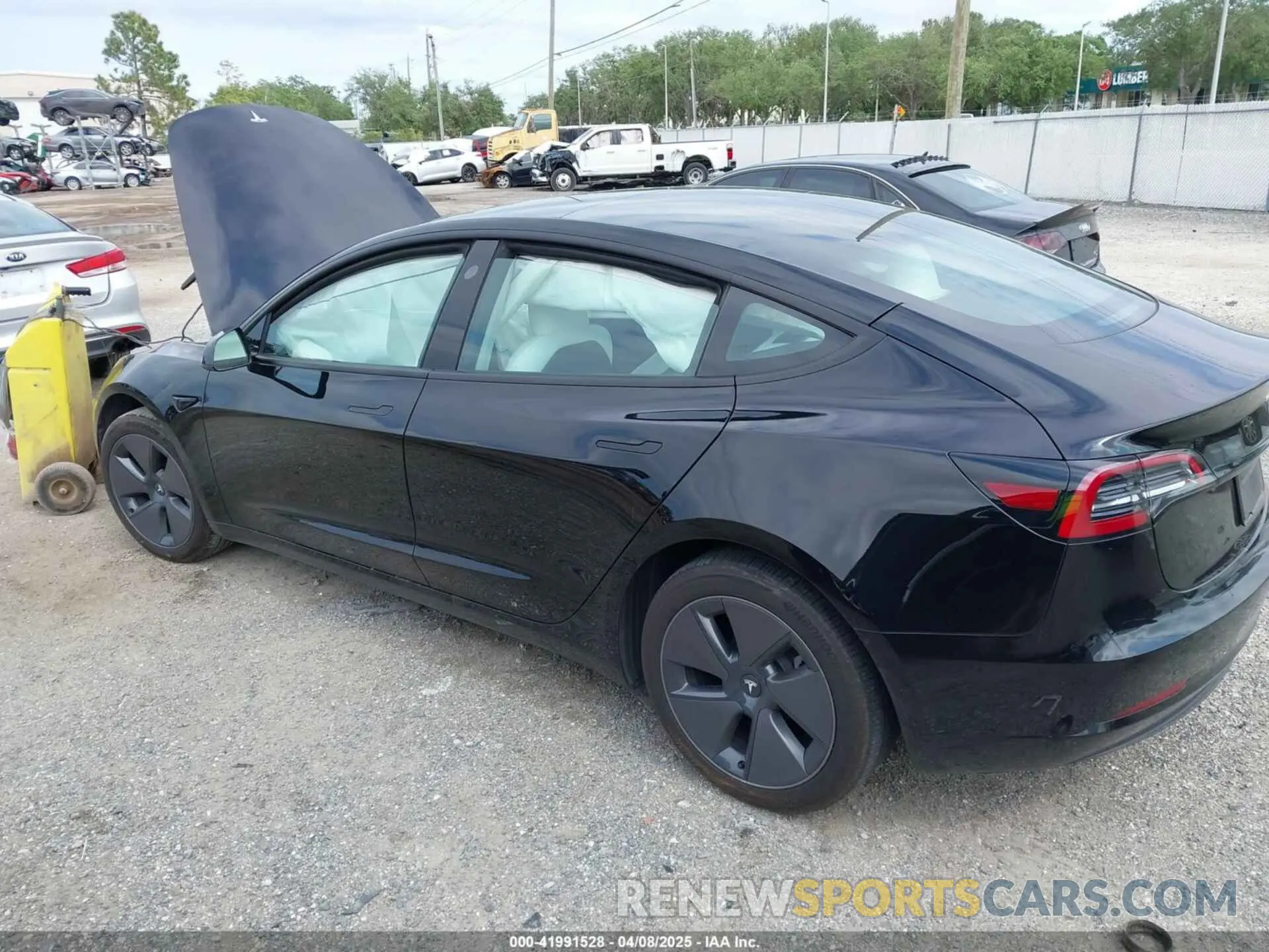 13 fotografías del automóvil dañado 5YJ3E1EA7PF654298 TESLA MODEL 3 2023