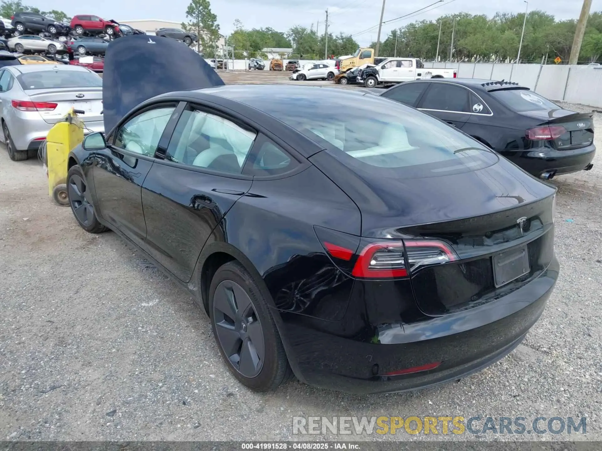 3 fotografías del automóvil dañado 5YJ3E1EA7PF654298 TESLA MODEL 3 2023
