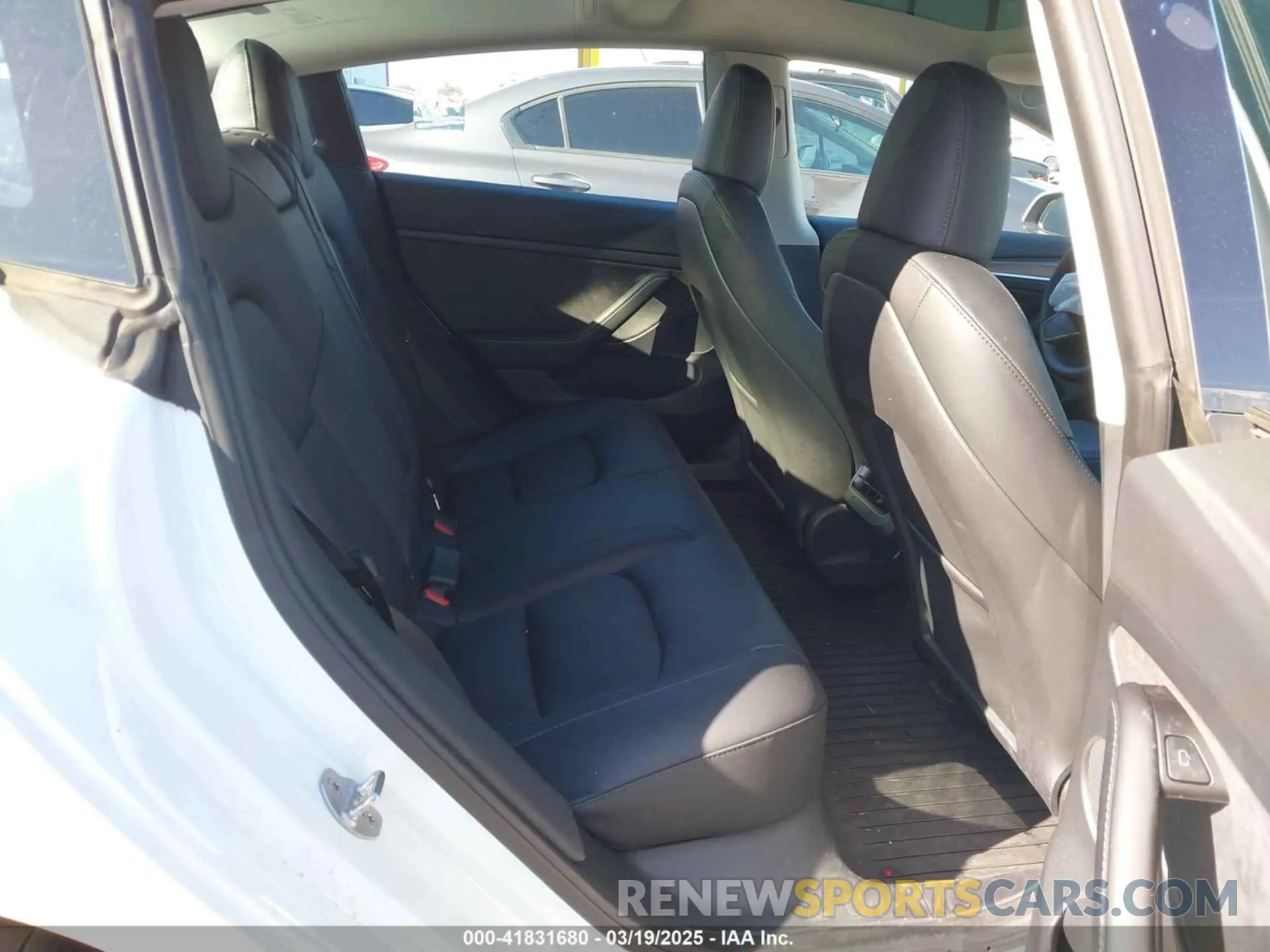 8 fotografías del automóvil dañado 5YJ3E1EA7PF693103 TESLA MODEL 3 2023