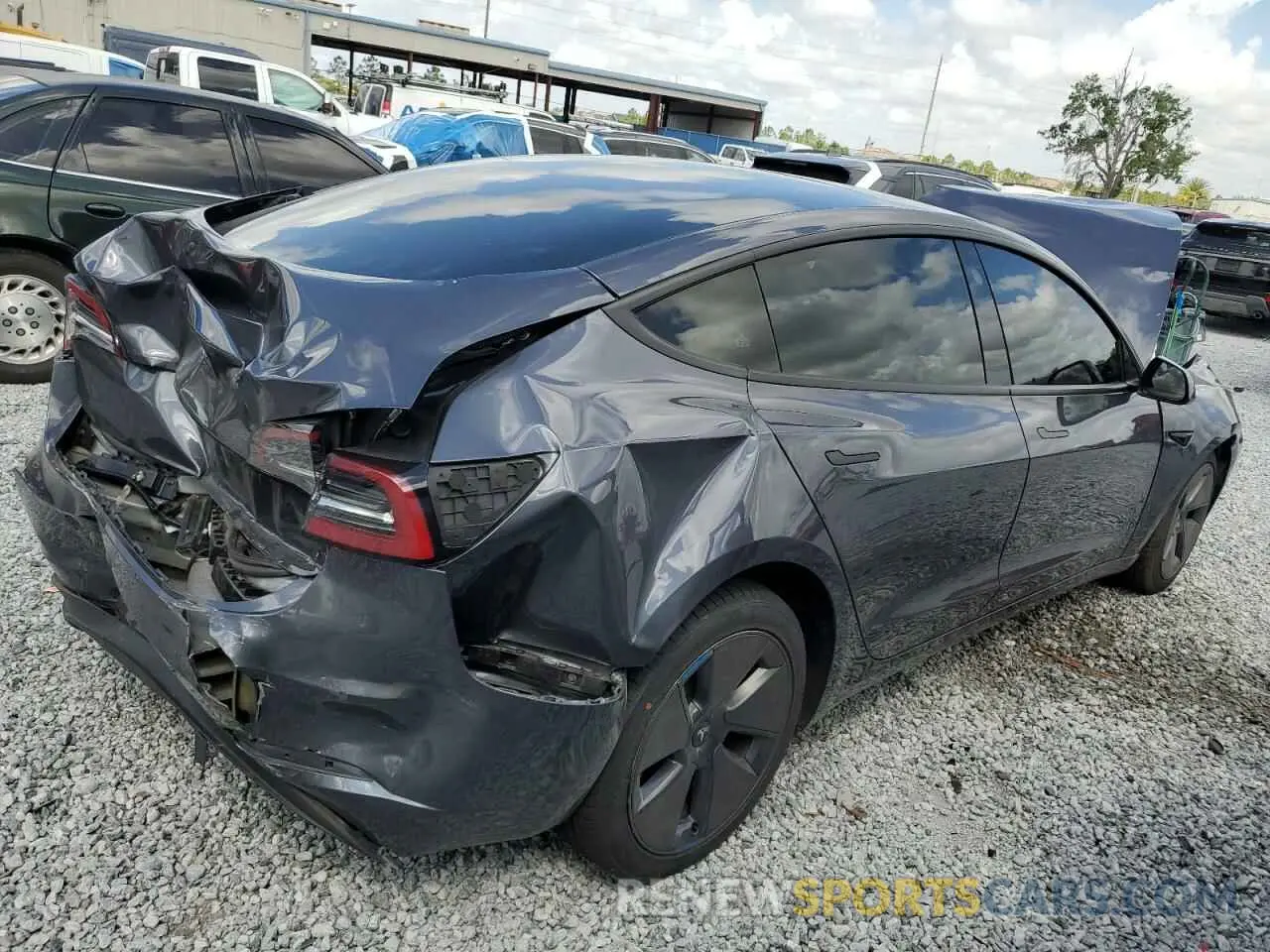 3 fotografías del automóvil dañado 5YJ3E1EA7PF705024 TESLA MODEL 3 2023