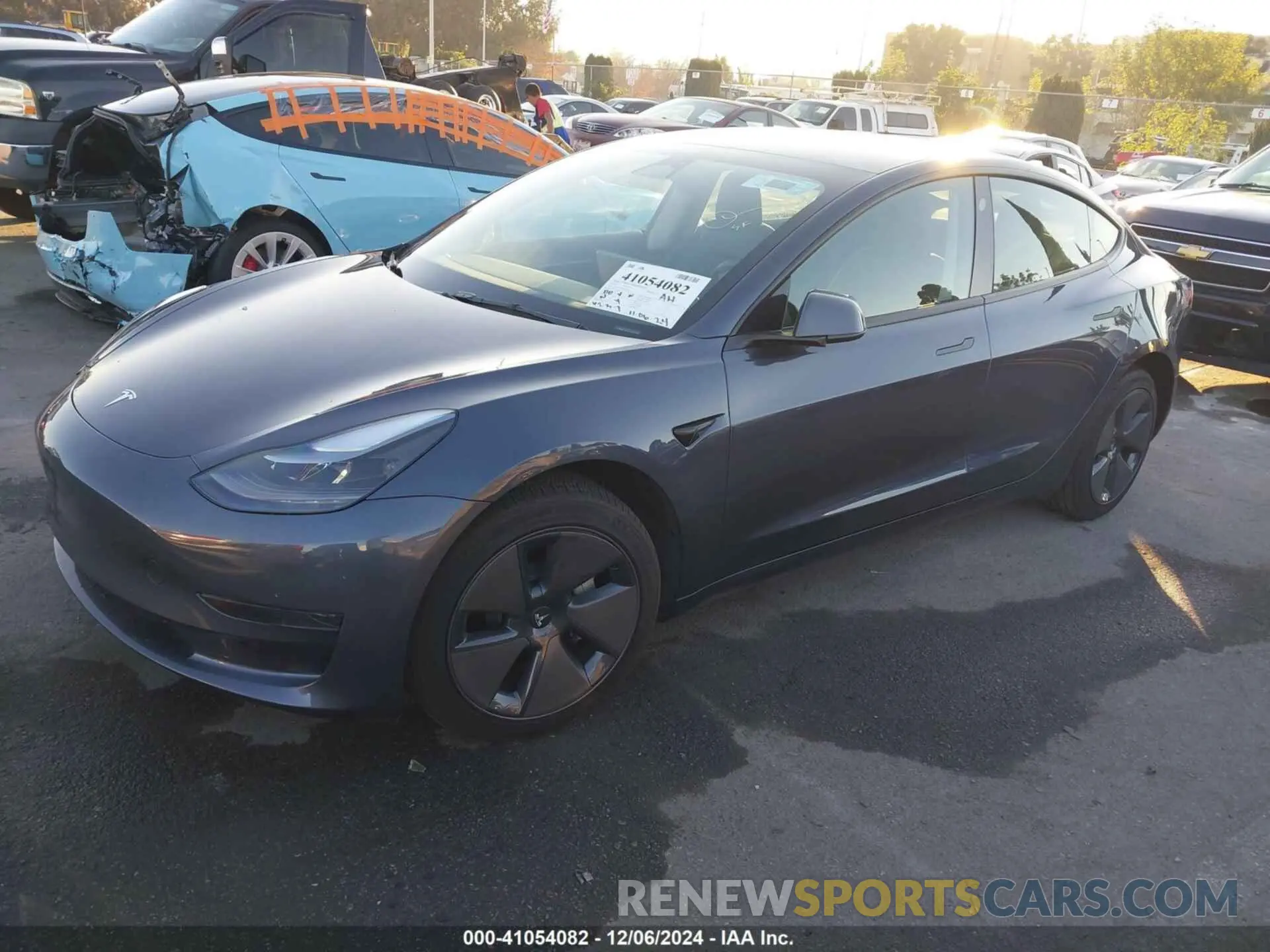 2 fotografías del automóvil dañado 5YJ3E1EA7PF714998 TESLA MODEL 3 2023