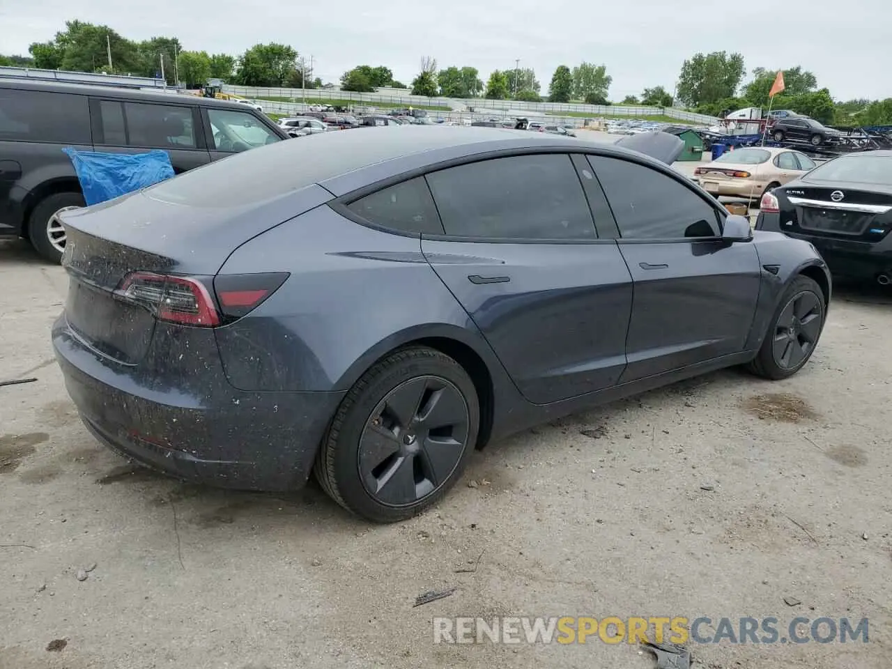3 fotografías del automóvil dañado 5YJ3E1EA8PF382697 TESLA MODEL 3 2023