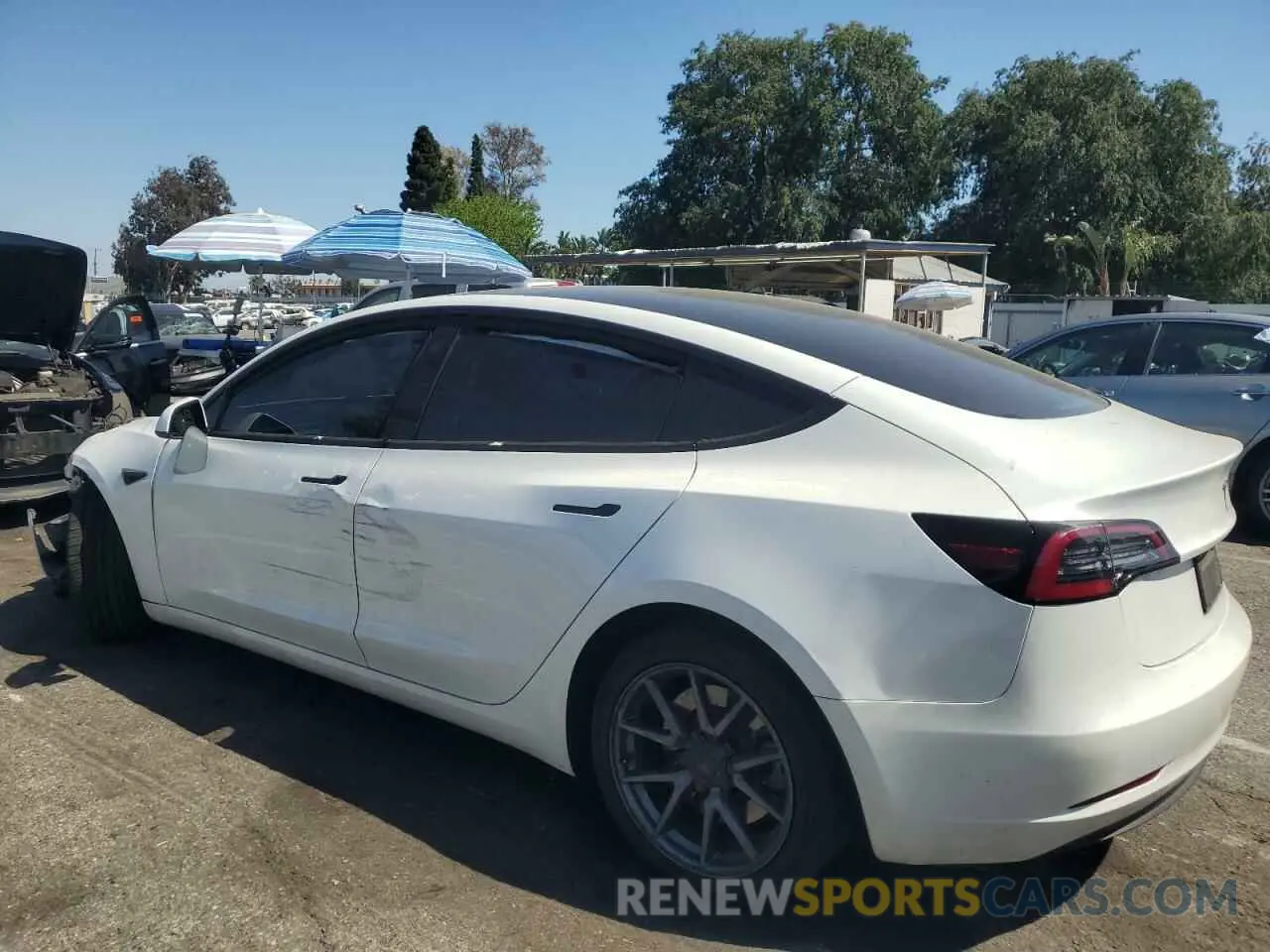 2 fotografías del automóvil dañado 5YJ3E1EA8PF394705 TESLA MODEL 3 2023