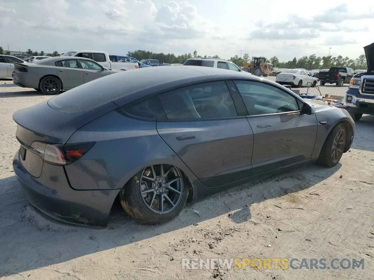 3 fotografías del automóvil dañado 5YJ3E1EA8PF426004 TESLA MODEL 3 2023
